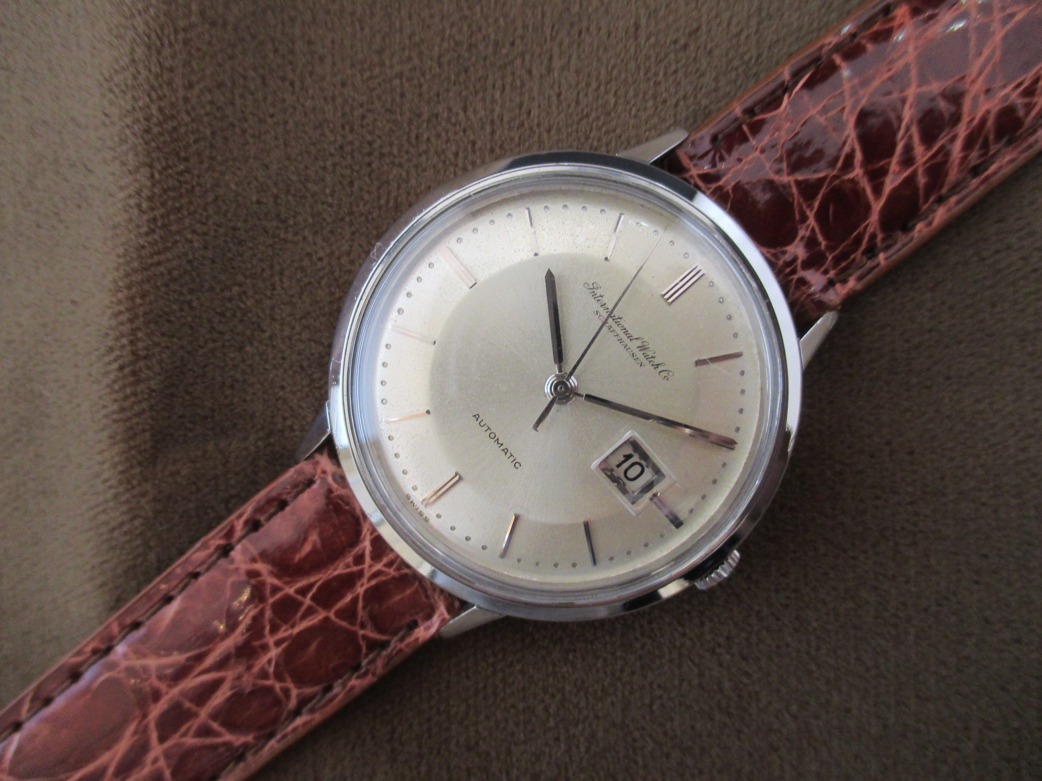 IWC オールドインター 寄り目デイト 自動巻 60'S が入荷しました