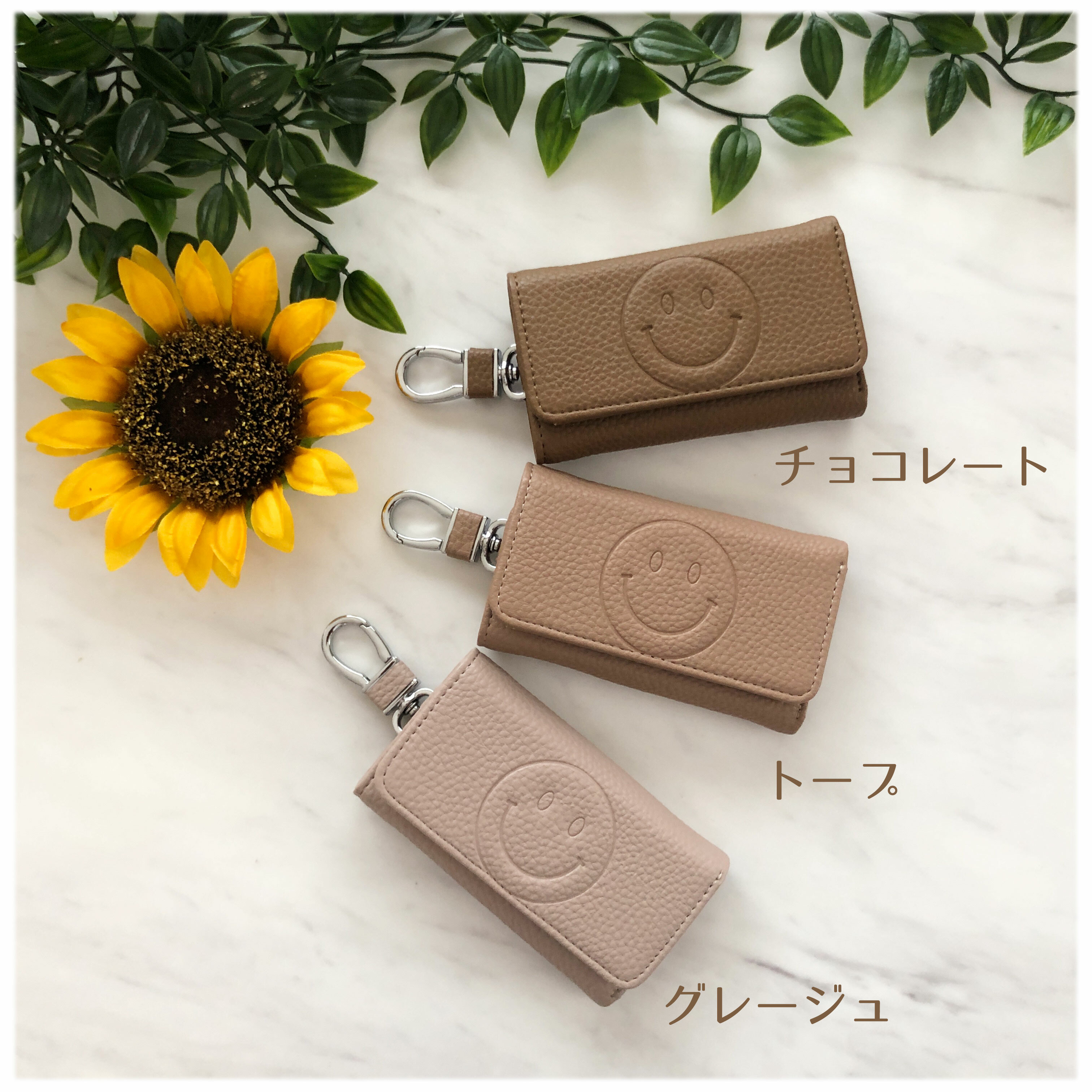 ハイクオリティー 大人ニコちゃん スマイルbigエンボス 6連キーケース 財布タイプ オリジナルスマホケース Amelie Handmade