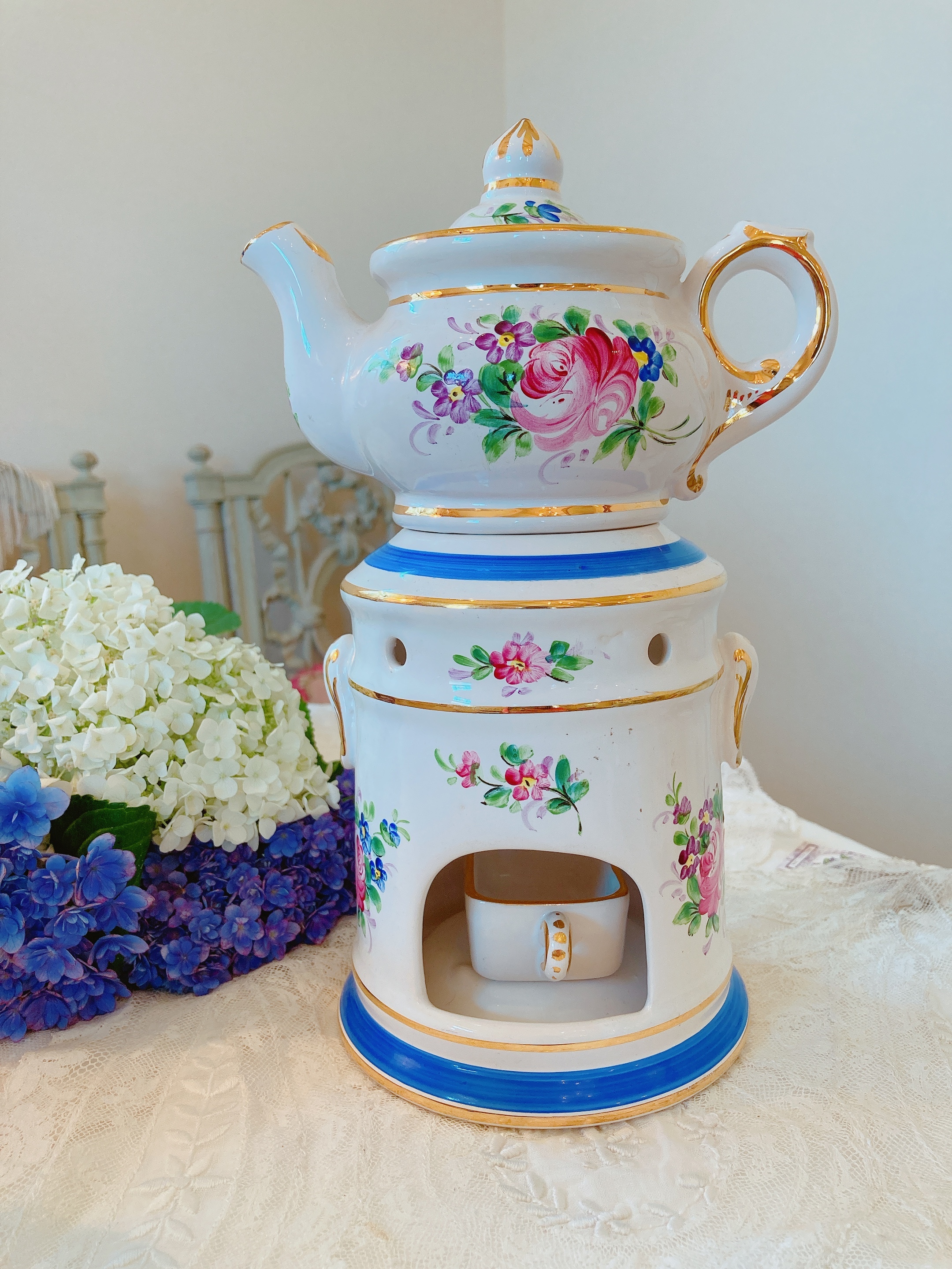 フランスブルゴーニュ 薔薇の手描きポット 株式会社antiquerose 山岡 フランスブルゴーニュ 薔薇の手描きポット 株式会社antiquerose 山岡