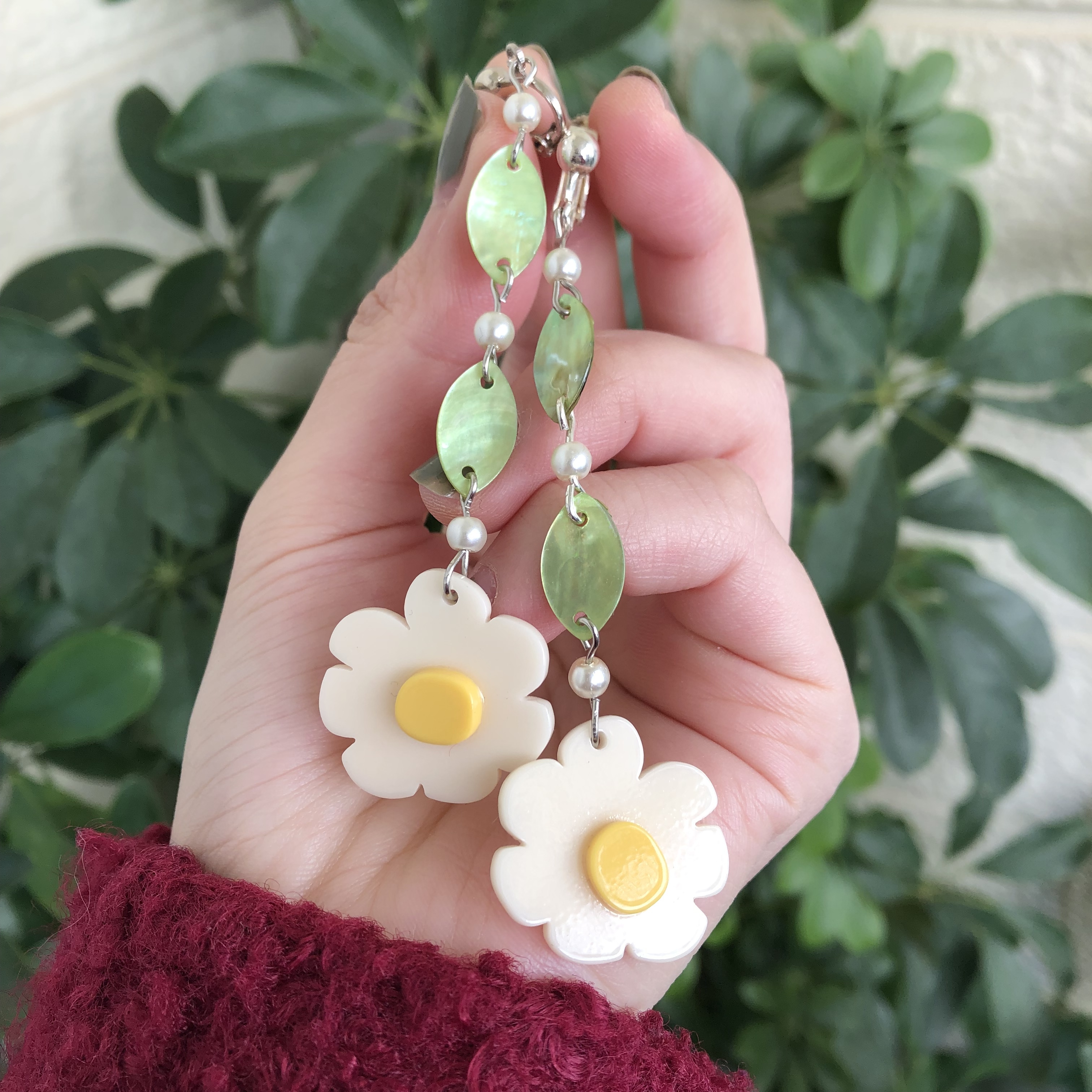 6 1 ホワイト再販 雪の花イヤリング ピアス Fuiuchi 6 1 ホワイト再販 雪の花イヤリング ピアス Fuiuchi