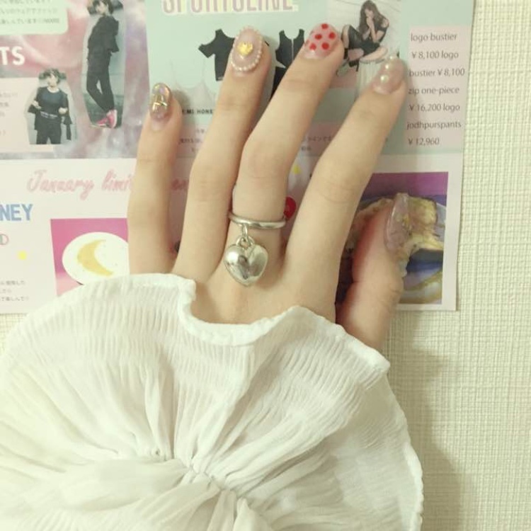 61 揺れるシルバーハートリング Holic Mii