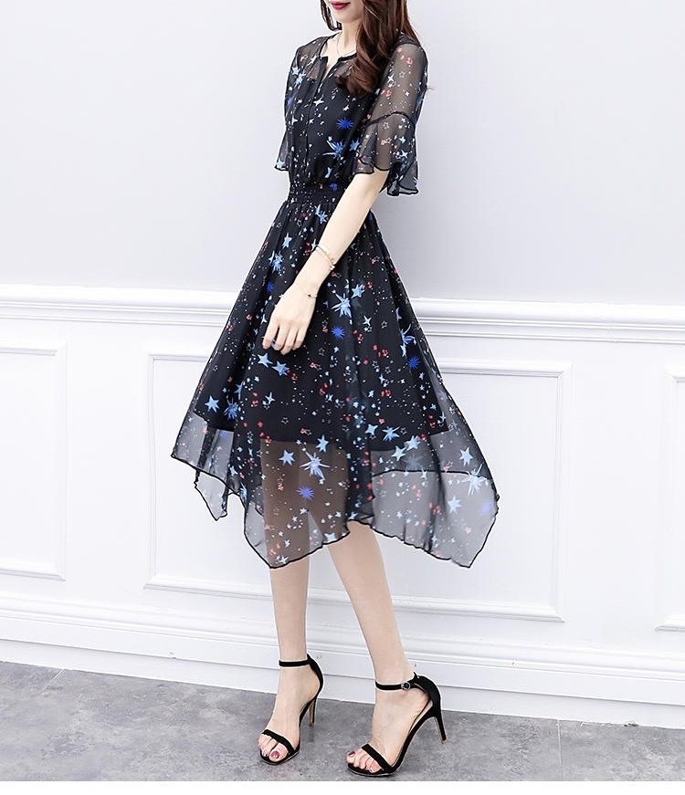 送料無料 シフォンワンピース 宇宙柄 星柄 シフォン ランダム裾 半袖 フェミニン 透け素材 ミモレ丈 ウエストゴム ハイウエスト Op 056nm ワンピースコーデのお店 Flower Silhouette