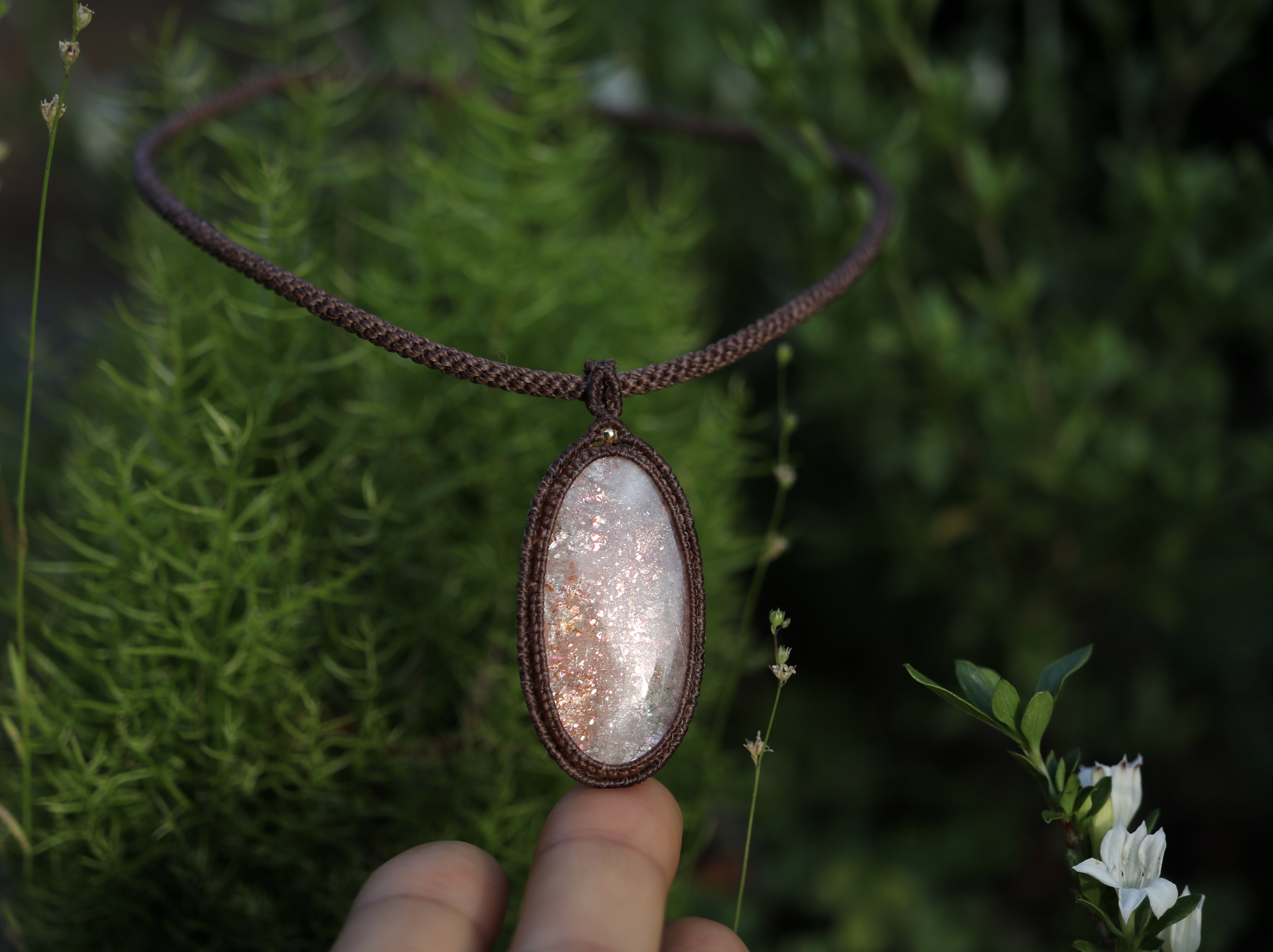 サンストーン チョーカーネックレス Yuji Handmade Creations サンストーン チョーカーネックレス Yuji Handmade Creations