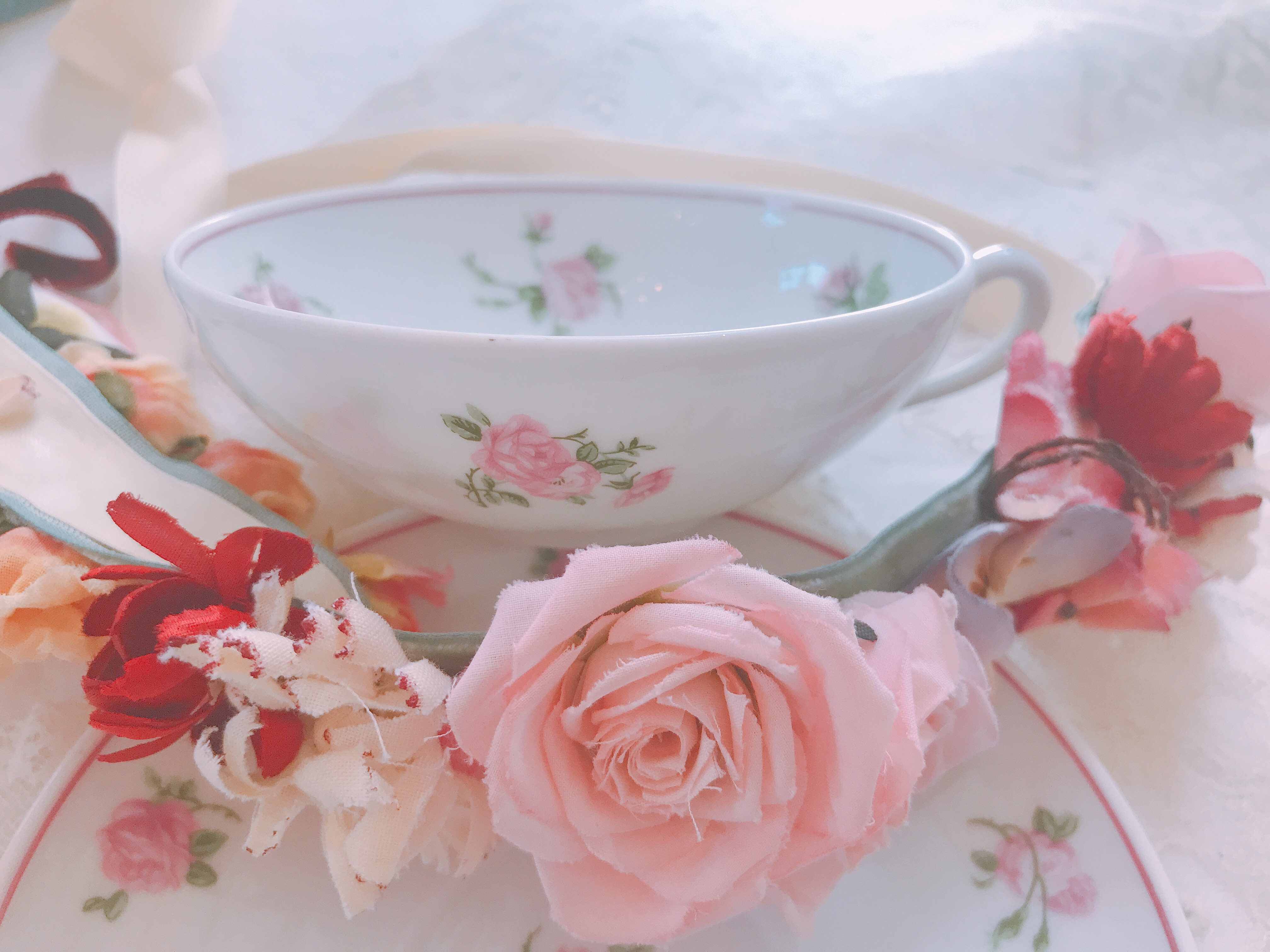 リモージュ 薔薇のティーカップ 株式会社antiquerose 山岡 リモージュ 薔薇のティーカップ 株式会社antiquerose 山岡