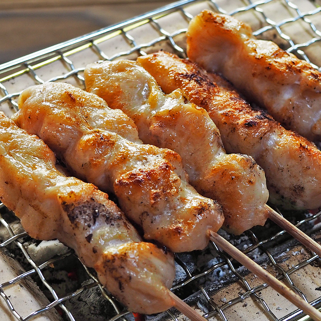 送料無料 焼き鳥 塩 0本 ヘルシーあっさりセット もも40本 せせり40本 はらみ40本 ささみ40本 むね40本 q バーベキュー ギフト 贈り物 国産鶏 おつまみ 惣菜 肉 生 チルド グルメマイスター