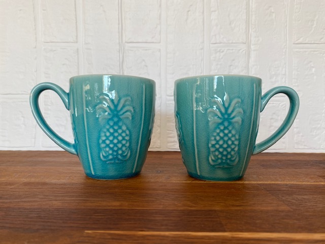 Roscher Co マグカップ ターコイズ アクア 2個セット パイナップル ハイビスカス 白 ホワイト コップ コーヒーマグ Hawaii ハワイ ハワイアン ハワイアン雑貨 食洗機ok 電子レンジok 箱あり プレゼント ギフト インテリア 大きめ コストコ アメリカ うつわ 陶器 Puahawaii Roscher Co マグカップ ターコイズ アクア 2個セット パイナップル ハイビスカス 白 ホワイト コップ コーヒーマグ Hawaii ハワイ ハワイアン ハワイアン雑貨 食洗機ok 電子レンジok 箱あり プレゼント ギフト インテリア 大きめ コストコ アメリカ うつわ 陶器 Puahawaii
