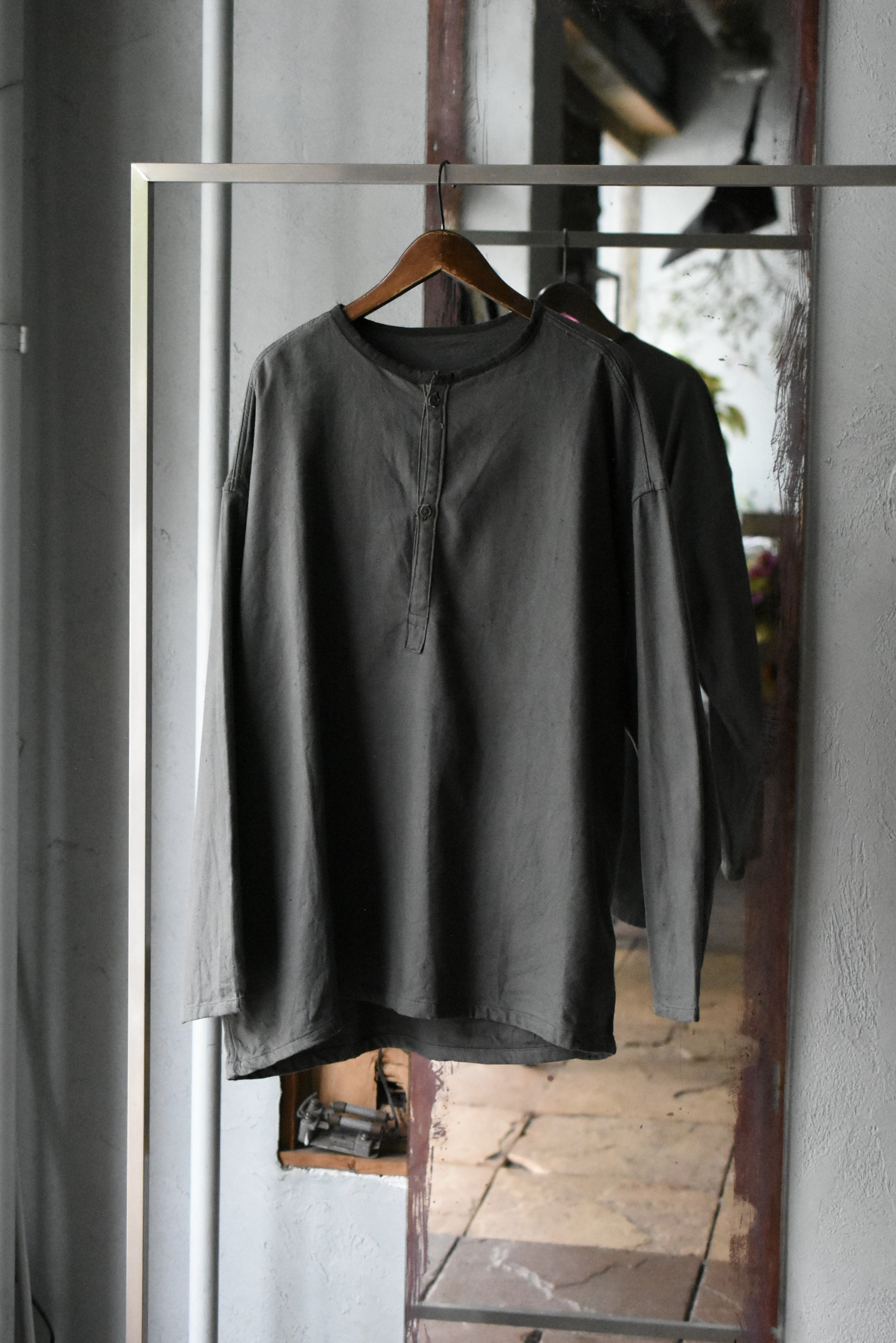 Utah/70's russian military pullover sleeping shirt/olive