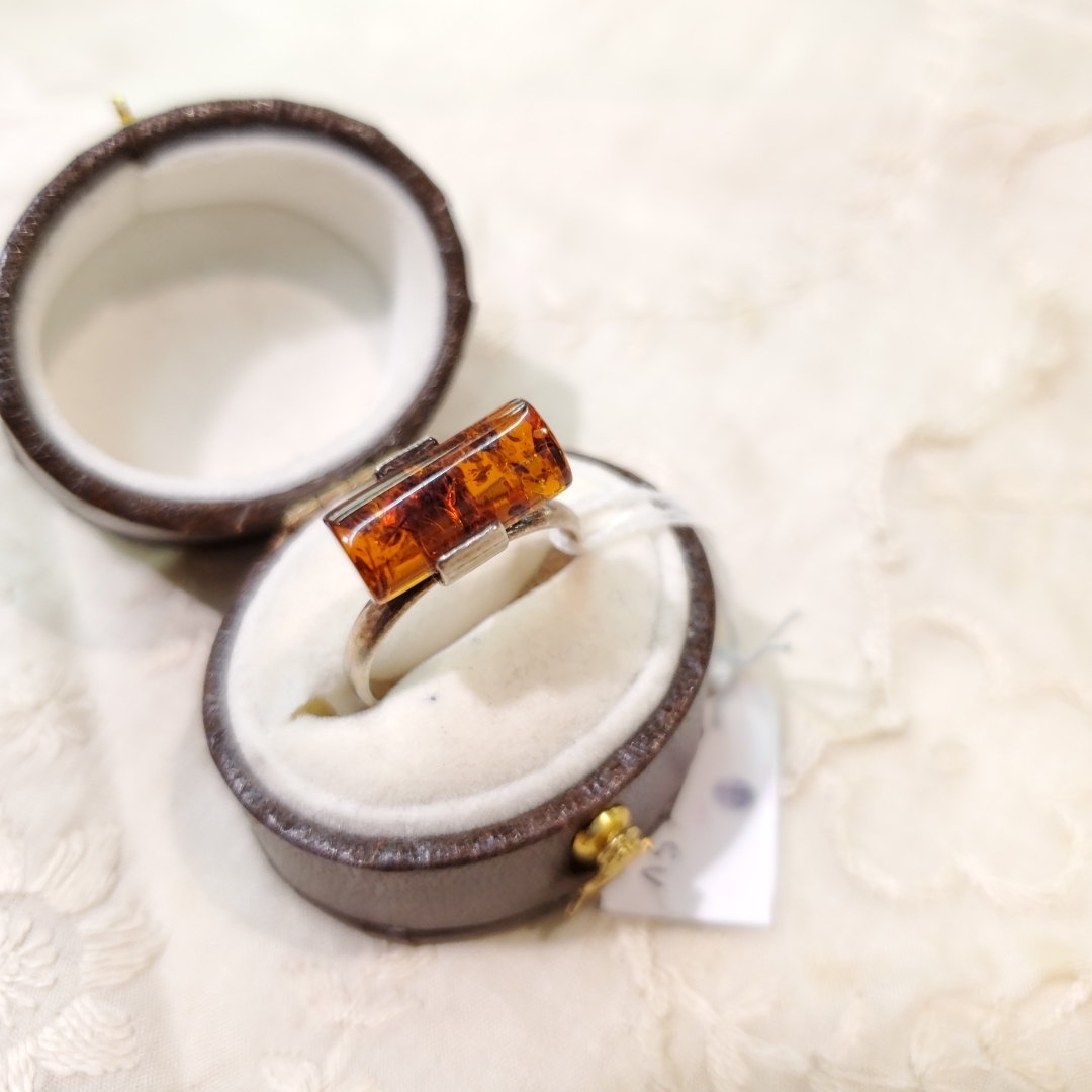 べっこう飴みたいな 琥珀リング Atelierparu