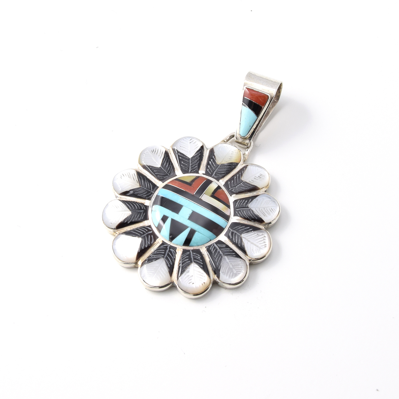 Zuni ズニ族 Don Dewa ドンデワ サンフェイス インレイワーク ペンダントトップ Thuclo