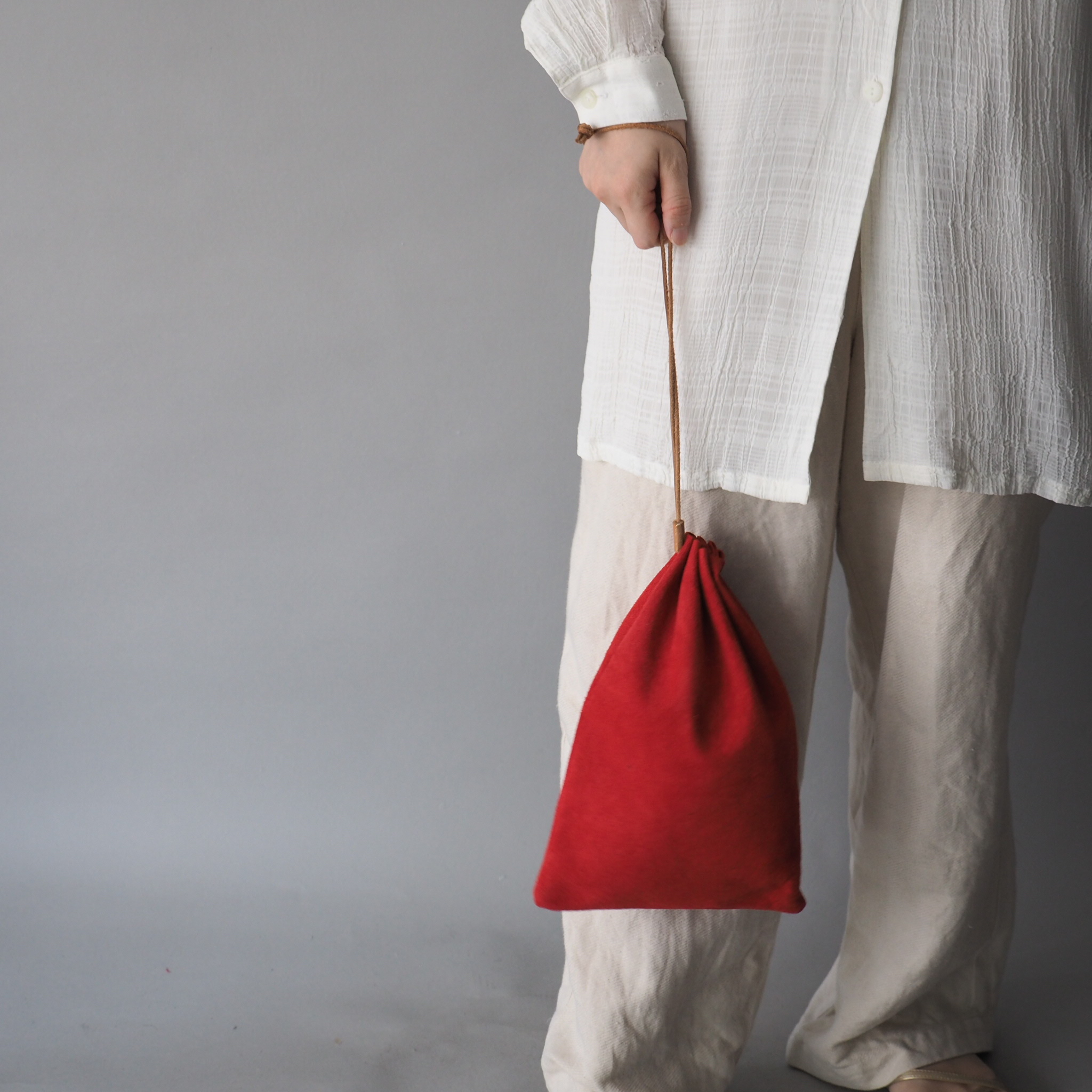 "Utility Bag" 大人のためのレザー巾着 -カラフルなスウェード - 画像5