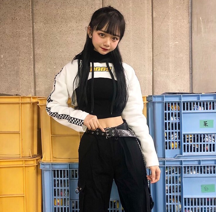超ショート丈 Youtuber さくらちゃん着用 Baggyパーカー Volcan Aphrodite