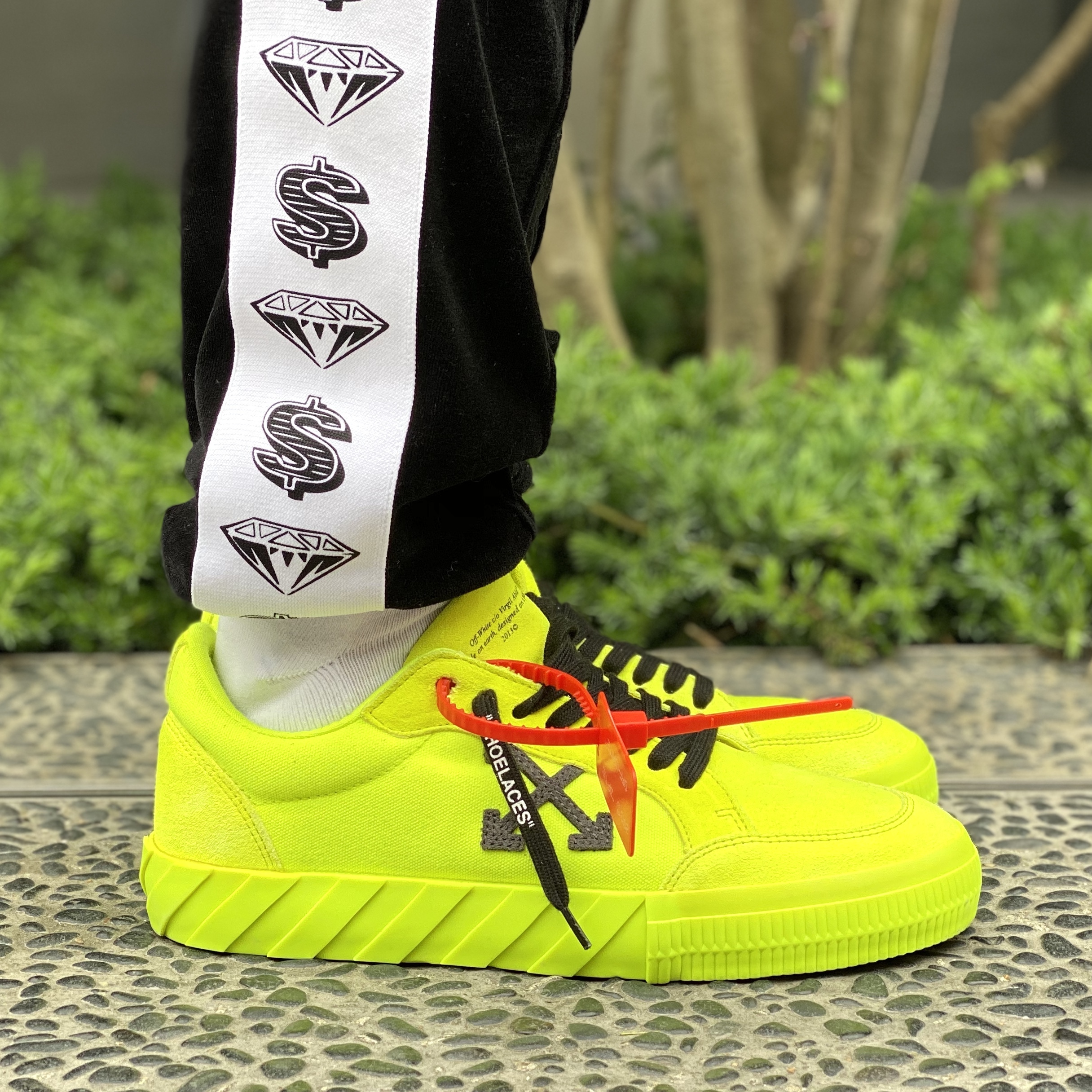 off white vulc low yellow