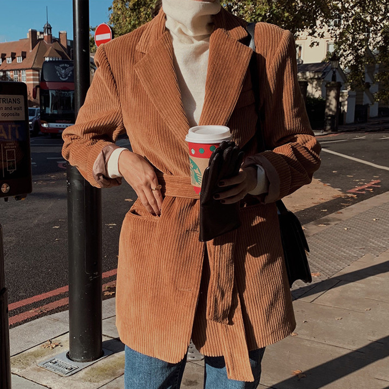送料無料 2色 コーデュロイ ジャケット コート ショート丈 レディース アウター おしゃれ かっこいい こなれ感 テーラード 無地 大人カジュアル コーデ ウエストマーク ベルト付き ロングジャケット シンプル カーキ ブラウン 長袖 10代 代 30代 秋 冬 トレンド 韓国