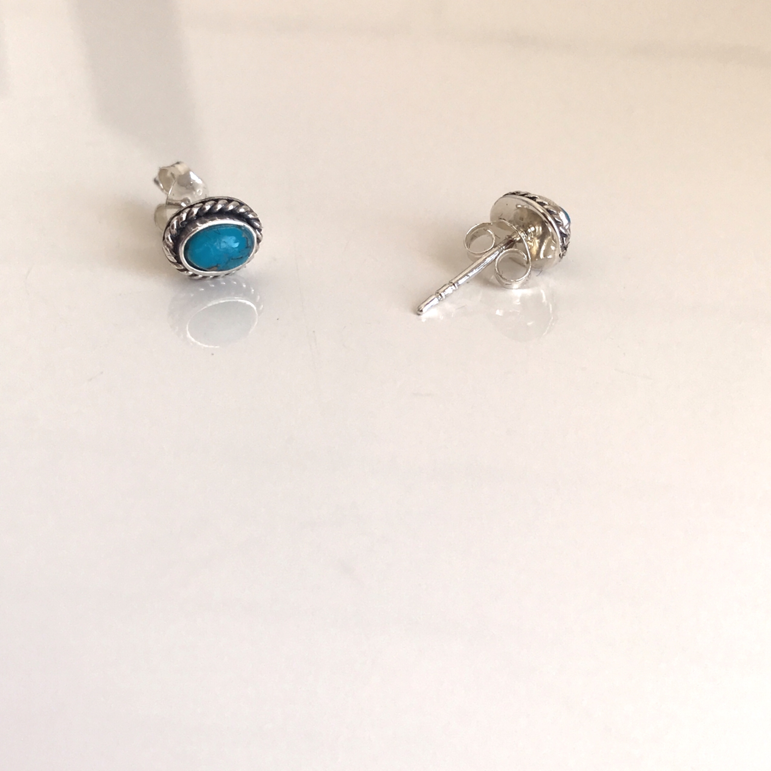 ターコイズ 小粒スタッド Silver925 ピアス 天然石 飾り枠 アクセサリー 錆止めコーティング加工 Rafastone ターコイズ 小粒スタッド Silver925 ピアス 天然石 飾り枠 アクセサリー 錆止めコーティング加工 Rafastone
