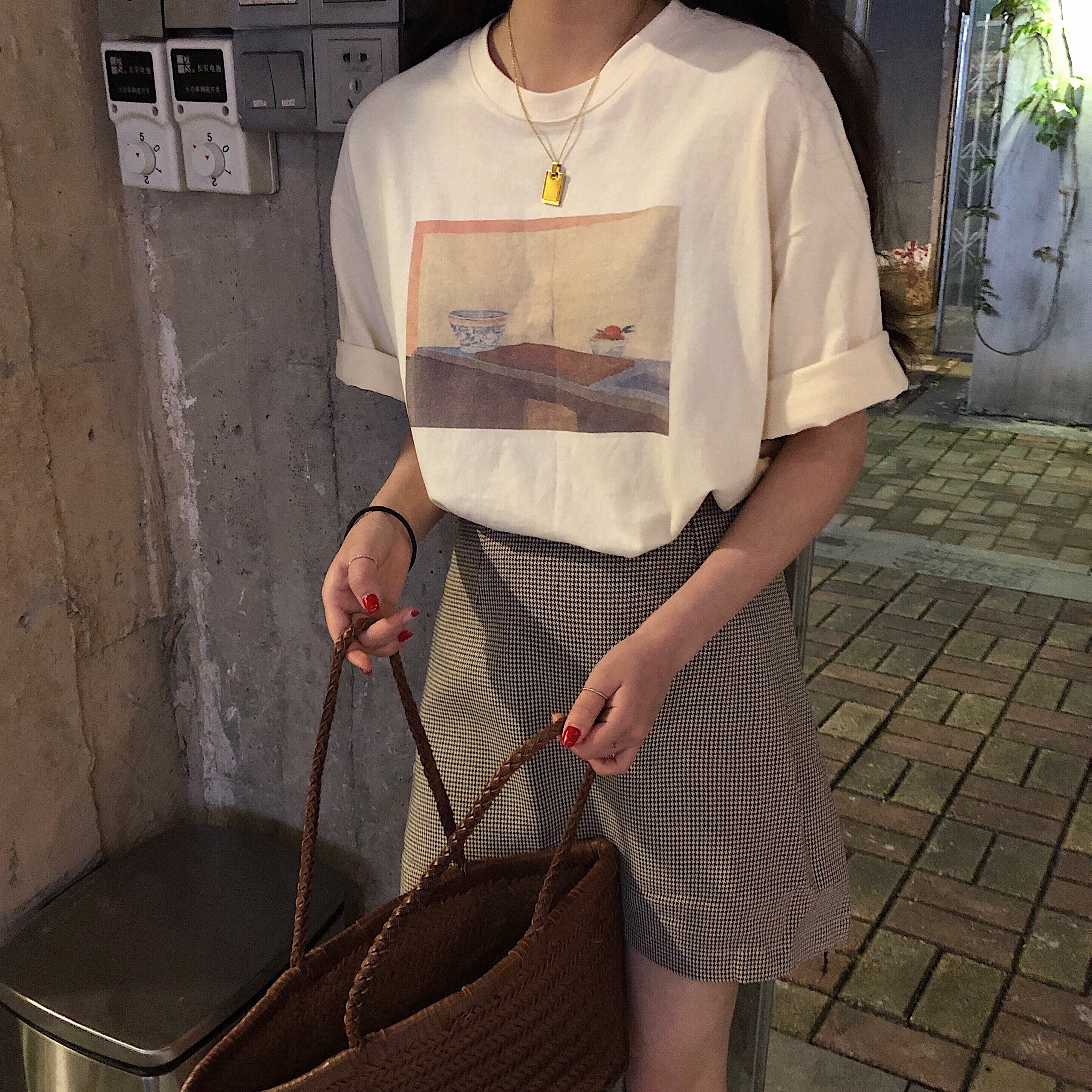 プリントｔシャツ レトロ ゆったり 体型カバー ラウンドネック 半袖 プチプラ 春 夏 キュート 着痩せ 韓国ファッション おしゃれ レディース トレンド カジュアル 普段着 デイリー 通学 通勤 デート オフィス お出かけ ショッピング リゾート Me Too