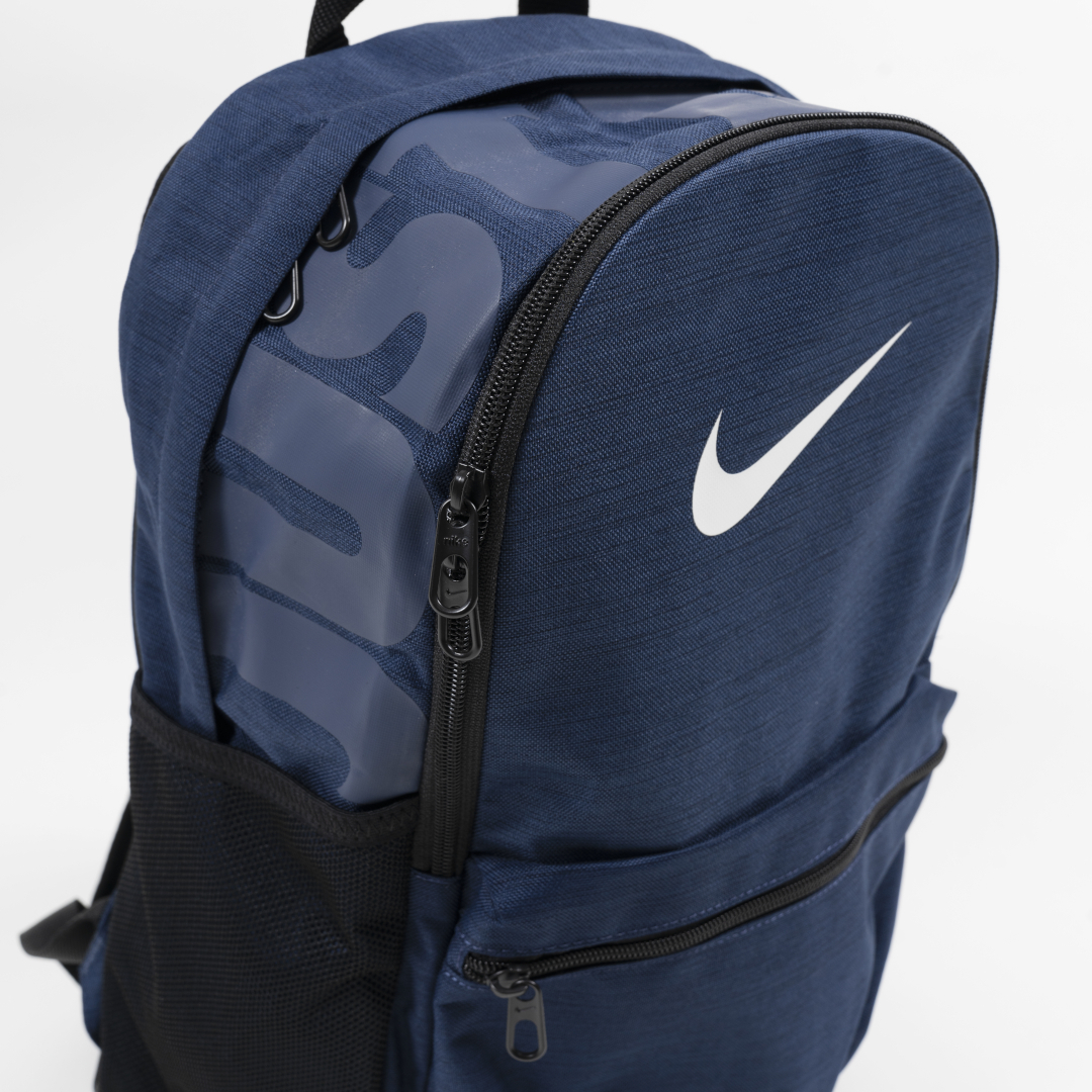3 24 完売black再入荷 期間限定30 Off Nike ブラジリアバックパック M Volcan Aphrodite