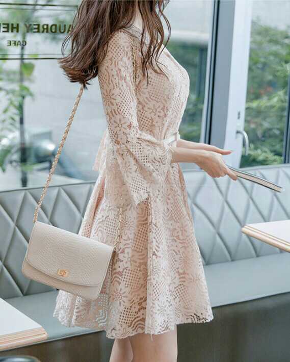 パーティードレス 透かし彫り フレア袖 レースワンピース 黒 白 総レース 白レース 大きいサイズ パーティー ピンク 黒レース 体系カバー 韓国 刺繍 キャバ 新作 Ladys Paradise