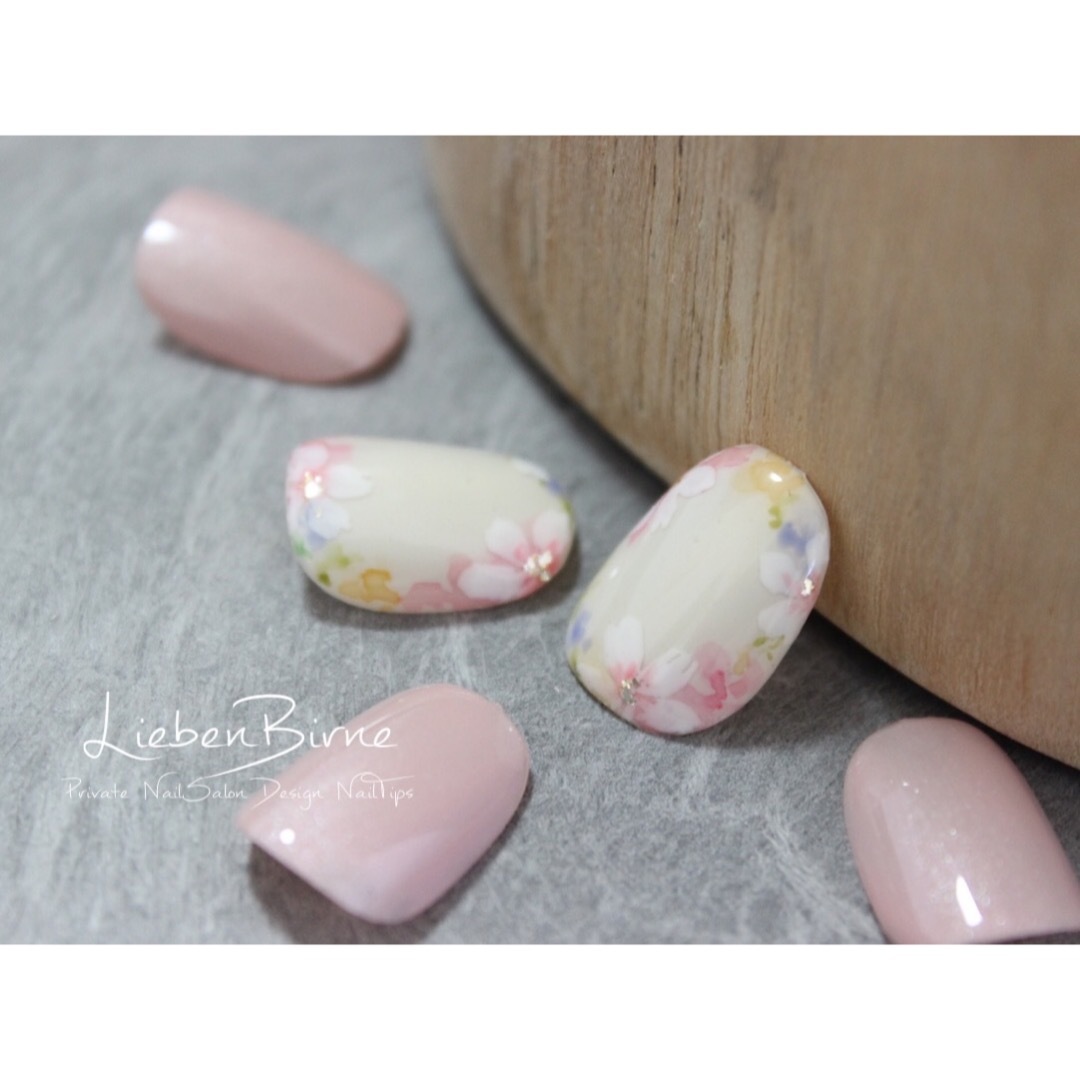 春のお花の囲みネイル Liebenbirne ネイルチップ 春のお花の囲みネイル Liebenbirne ネイルチップ