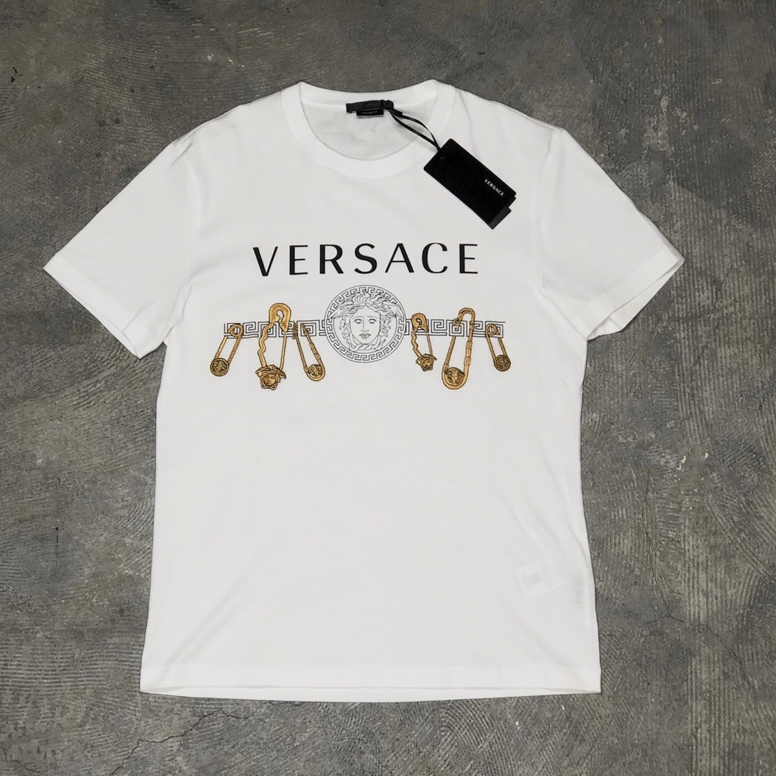 Versace セーフティーピン プリントtシャツ Lv8kyoto Versace セーフティーピン プリントtシャツ Lv8kyoto
