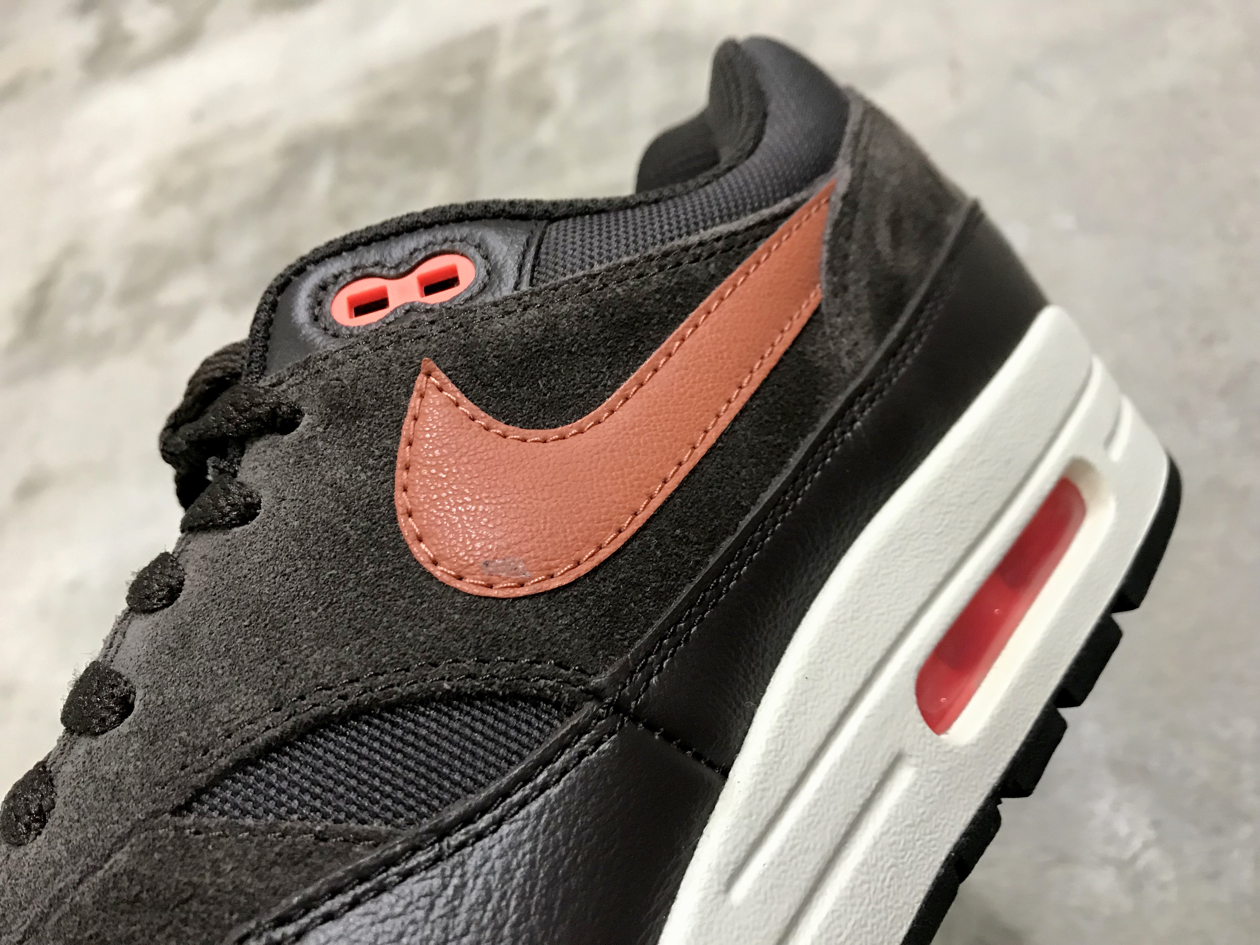 air max 1 dusty peach