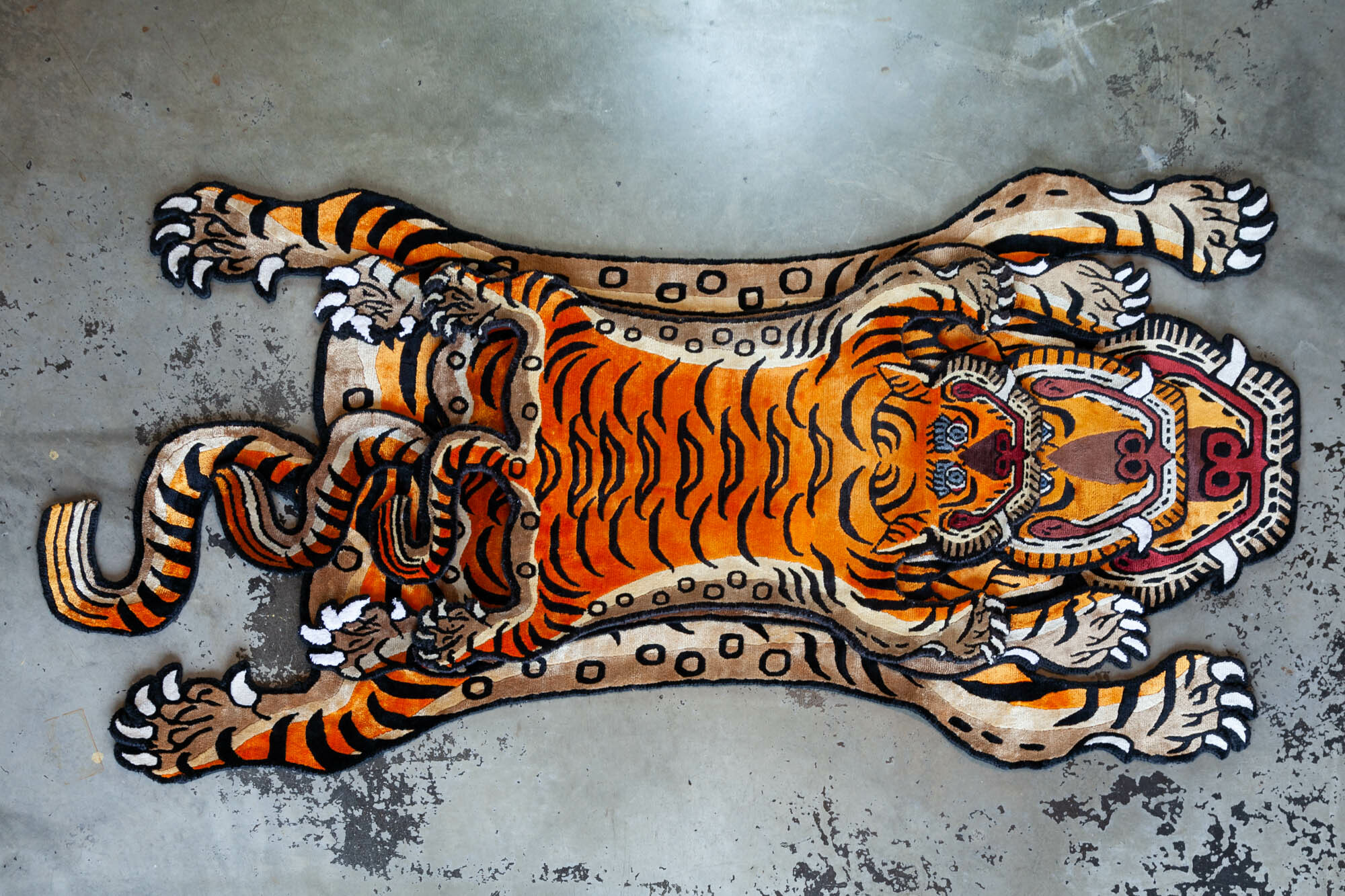 Tibetan Tiger Rug 《Lサイズ•シルクNIGOモデル013》チベタンタイガーラグ | SLOWTIGER