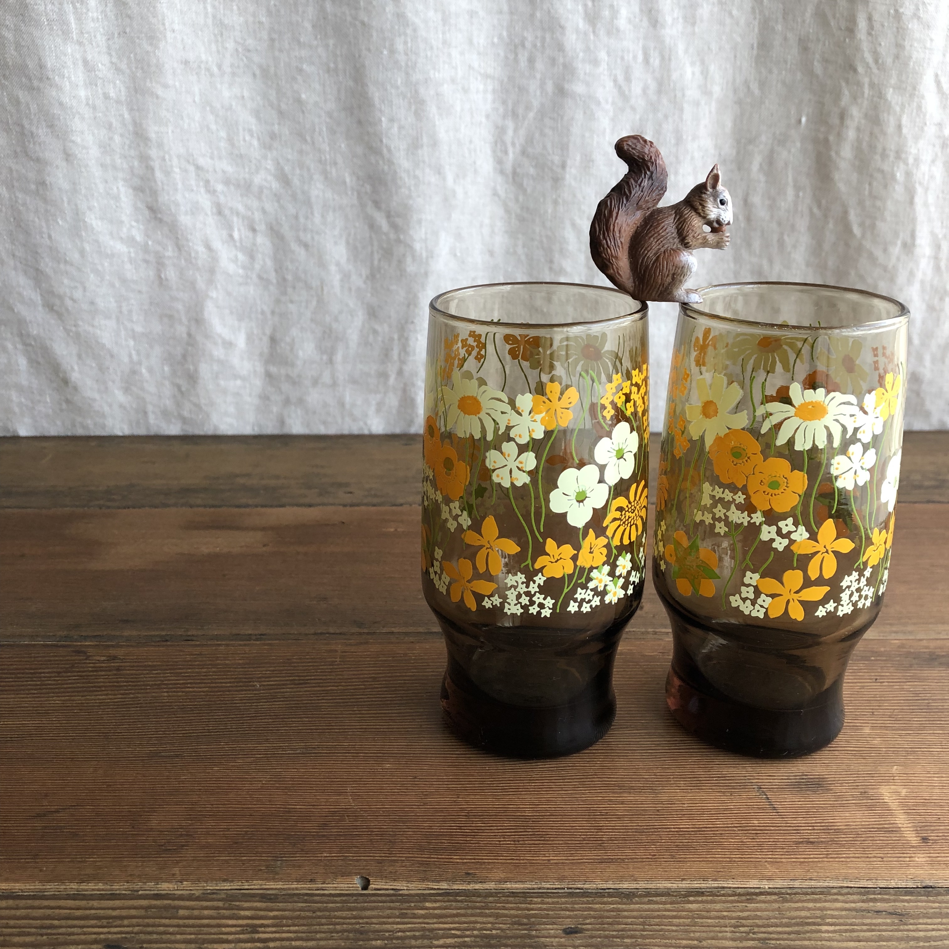 レトロ 可愛い 花柄グラス 2個セット 古雑貨どんぐり レトロ 可愛い 花柄グラス 2個セット 古雑貨どんぐり