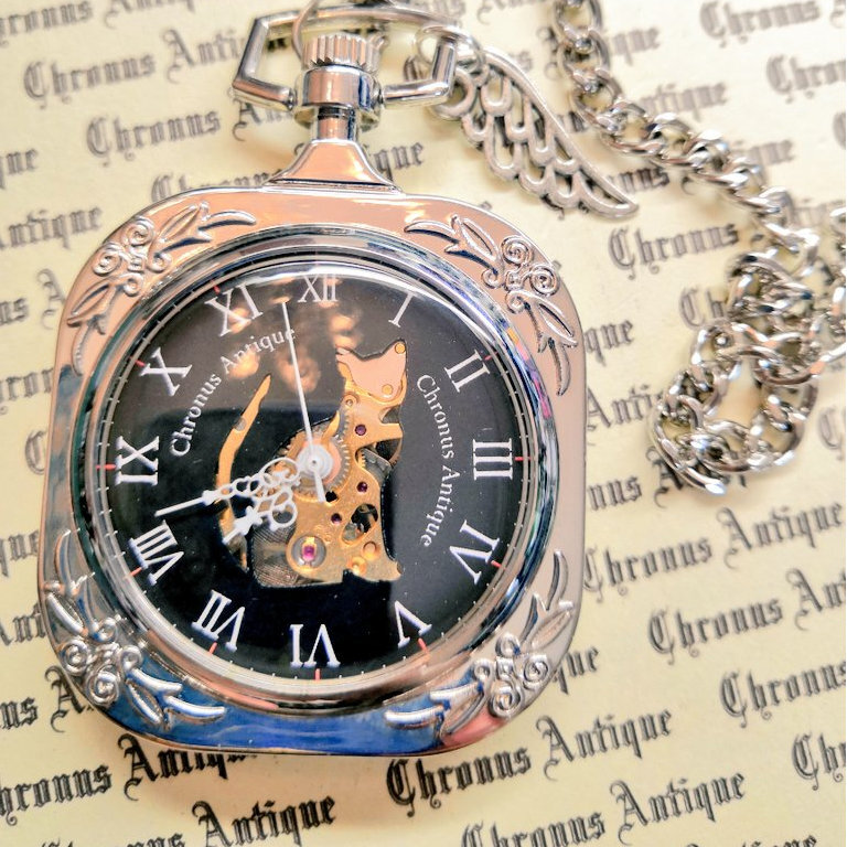 No 148 手巻き式懐中時計 シルバー 黒猫 四角 銀翼 Chronus Antique クロノス アンティーク