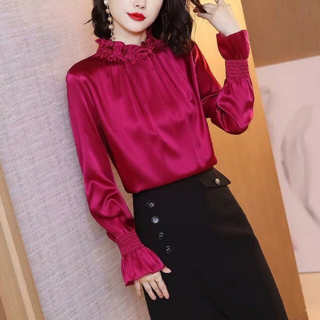 レディース トップス サテンシルク ブラウス シャツ スタンドカラー ハイカラ ギャザー フリル 襟 長袖 ローズレッド 赤 レトロ 香港風 オフィス キレイめ 食事会 デート服 秋 海外のおしゃれな大人のレディースファッション通販サイトhanano Emon
