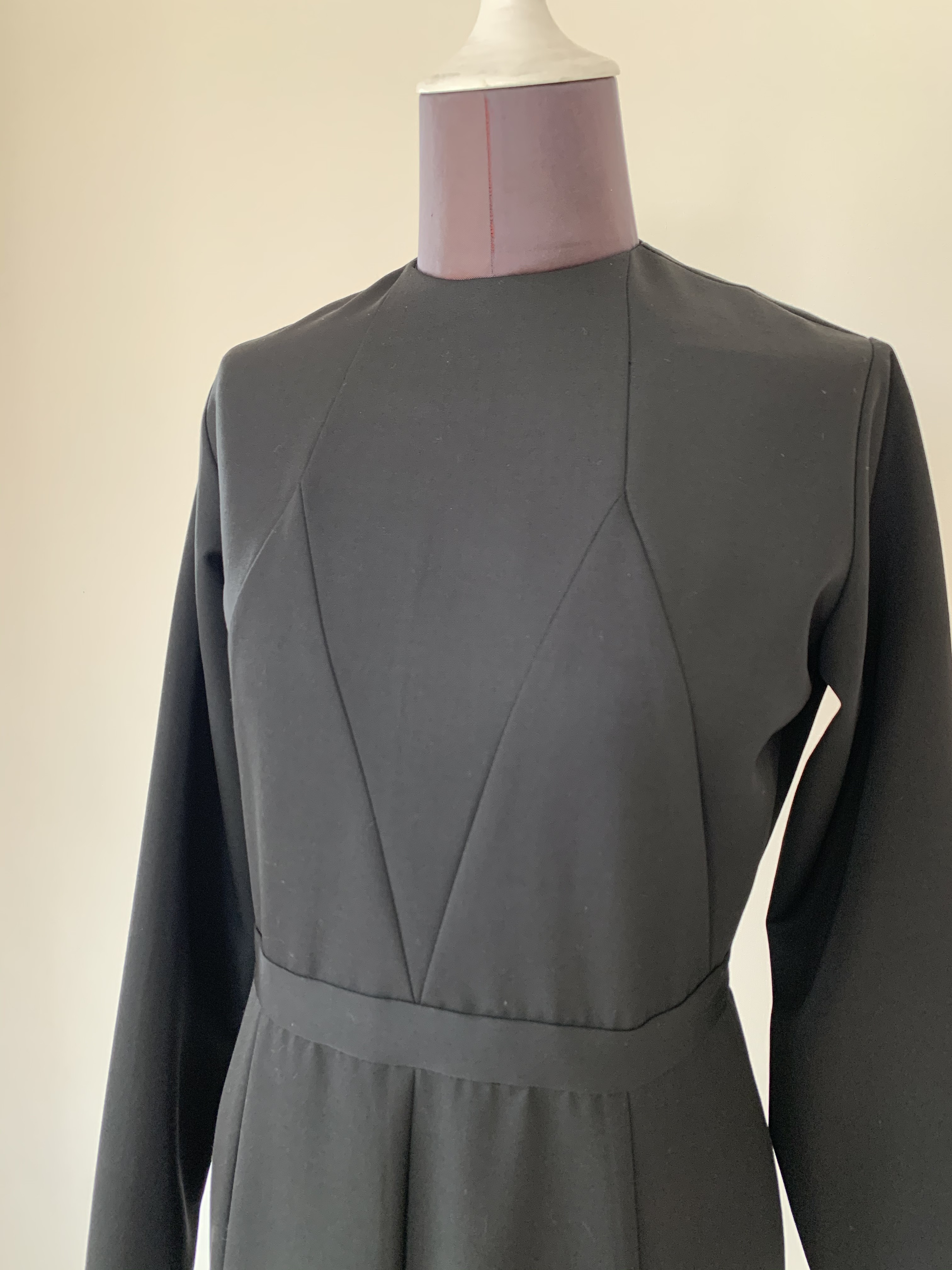Gored long dress / Wool Black | ANNIK