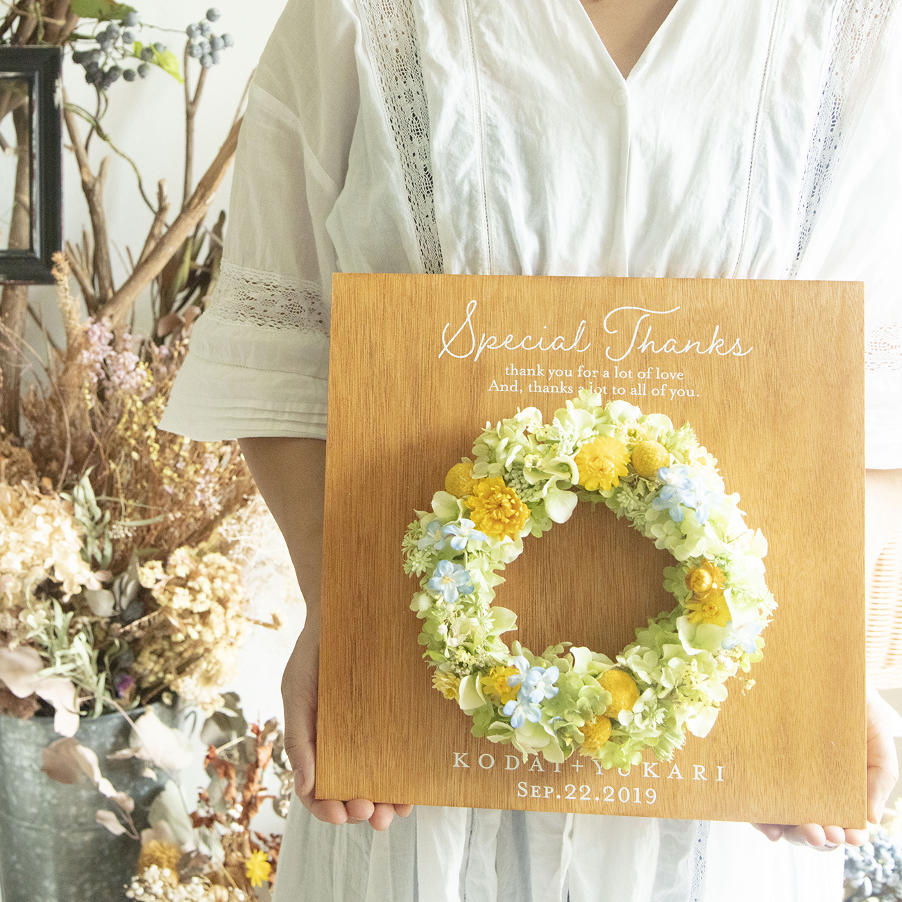 名入れ文字入れ出来る Special Thanks 木製ボード ドライフラワーリース付き Lafeuille Tokyo