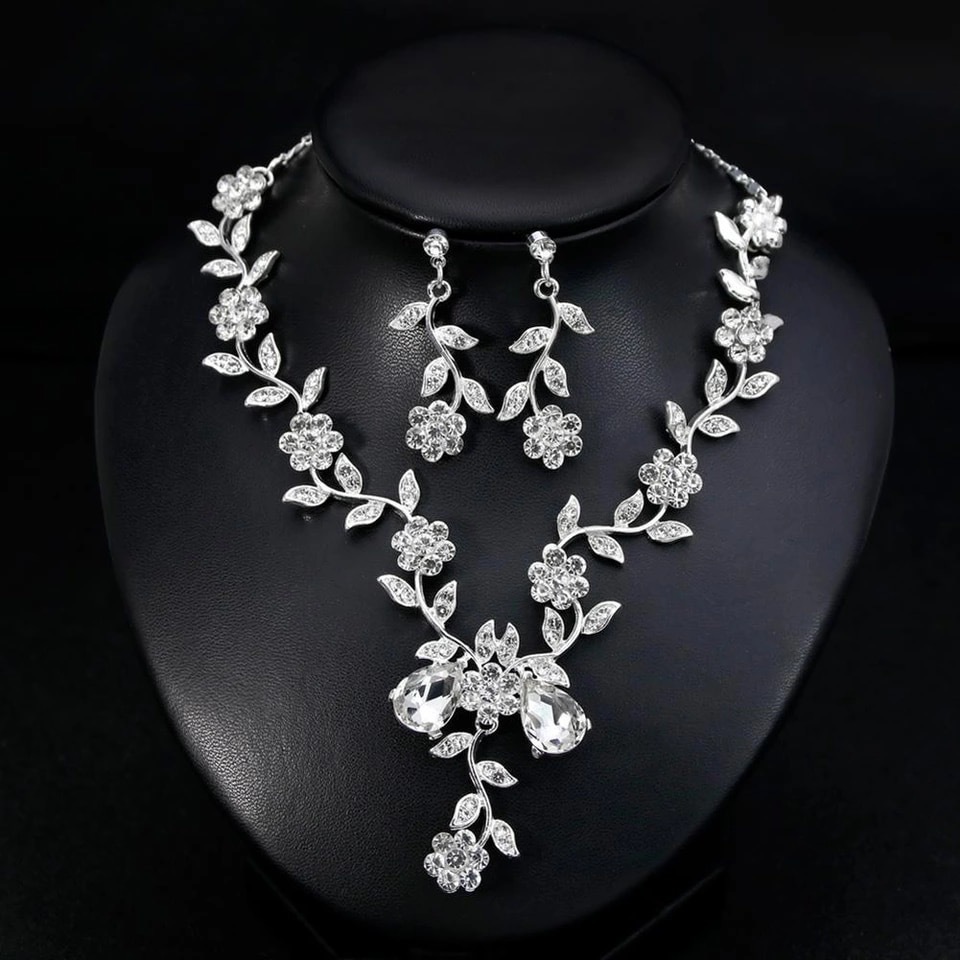ビジュー ネックレス ピアス セット フラワー ボタニカル リーフ シルバー ウェディング Aile Bouquet