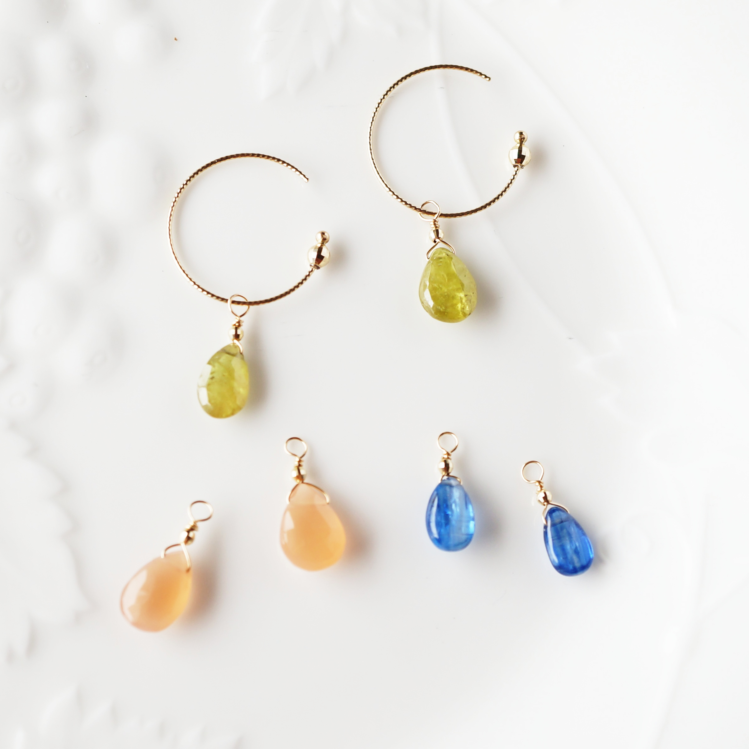 K10 Sphene Charm 天然石 スフェーン グリーン 1粒ピアス イヤリング チャーム Damie K10 Sphene Charm 天然石 スフェーン グリーン 1粒ピアス イヤリング チャーム Damie