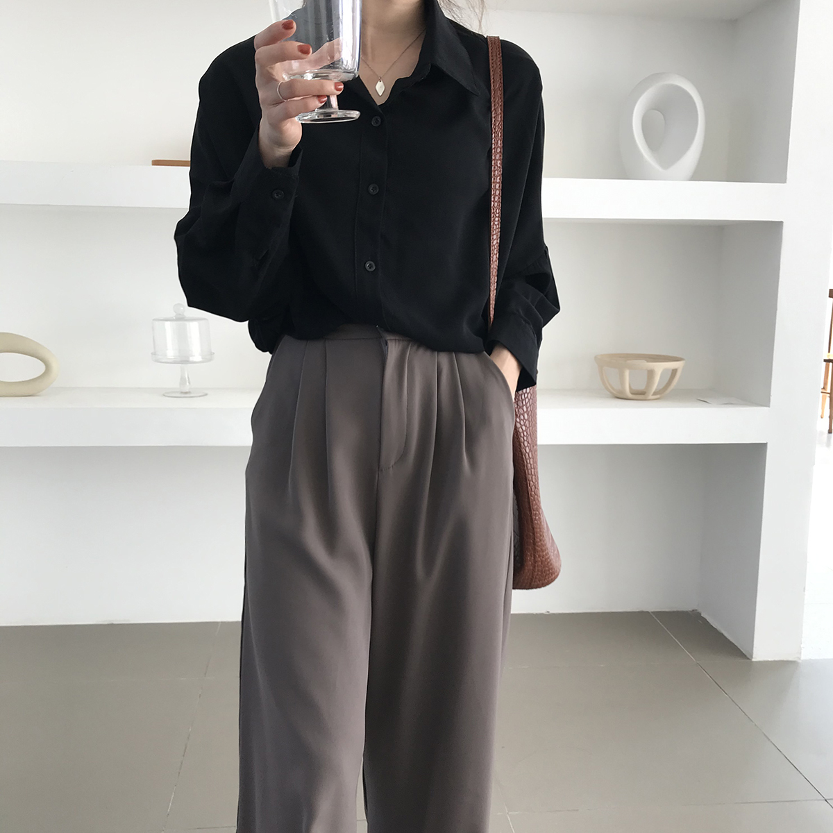 秋 新作 シャツ レディース シャツブラウス ブラウス レディース 長袖 韓国ファッション 春 夏 秋 レディース トップス 黒 かっこいい メンズライク 白 シャツ シンプル 無地 Viento