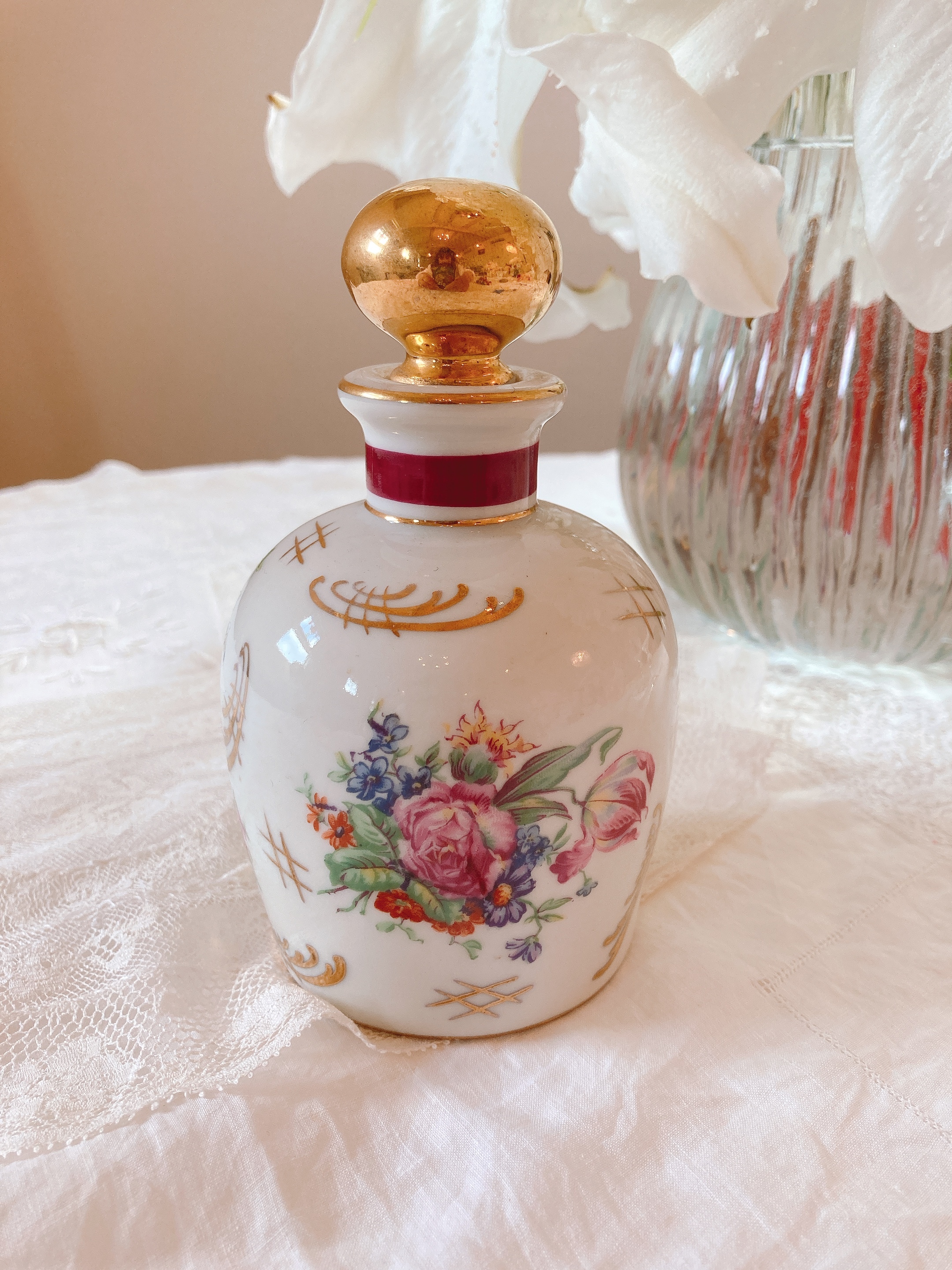 フランス リモージュ花々が可愛い香水瓶 株式会社antiquerose 山岡