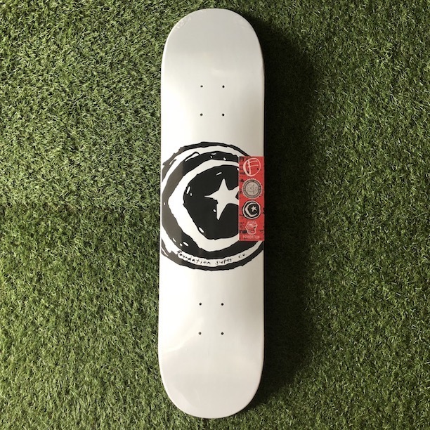 Foundation ファンデーション 7 75インチ Star Moon White スケートボード スケボー Skate Skateboard デッキ トラック ウィール ベアリング デッキテープ インテリア 雑貨 Ahun Skateboarding Life Foundation ファンデーション 7 75インチ Star Moon White スケートボード スケボー Skate Skateboard デッキ トラック ウィール ベアリング デッキテープ インテリア 雑貨 Ahun Skateboarding Life