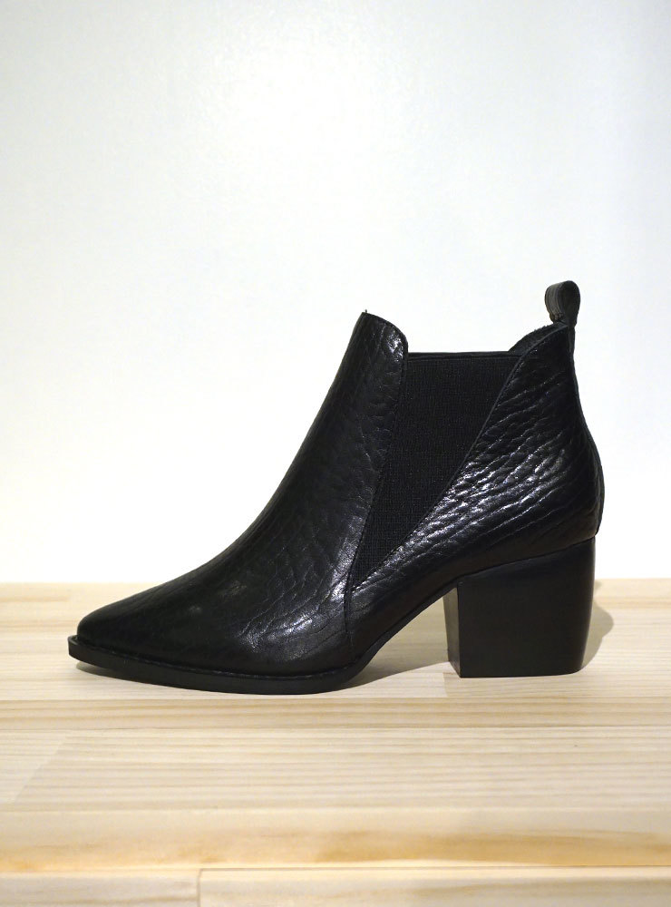 sol sana bruno boot
