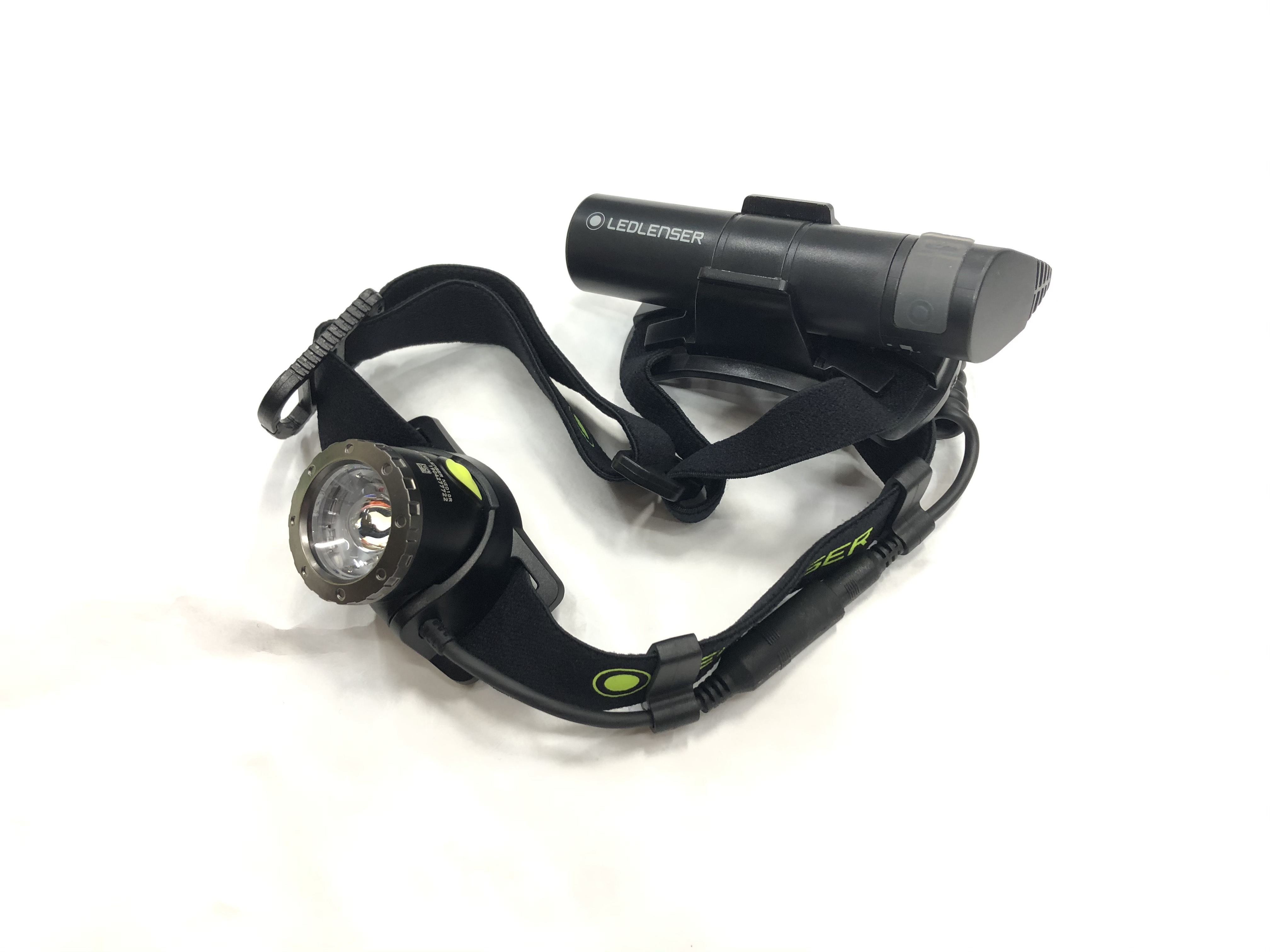 送料無料 特典付き ヘッドライトの最高峰 Ledlenser Neo10r カラー Black 登山用品 スキーのお店 マンゾクスポーツ