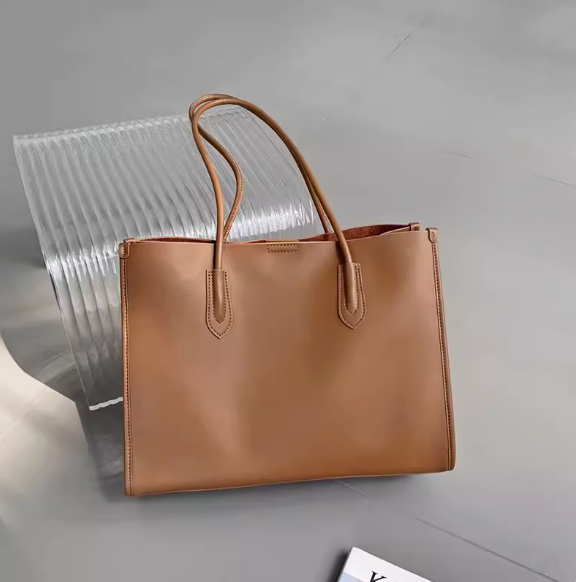 バッグ かばん 鞄 レディースバッグ トートバッグ 便利 収納 大容量 大きめ かわいい 大人可愛い きれいめ シンプル カジュアル 大人 上品 おしゃれ かっこいい レトロ 大人可愛い 大人女子