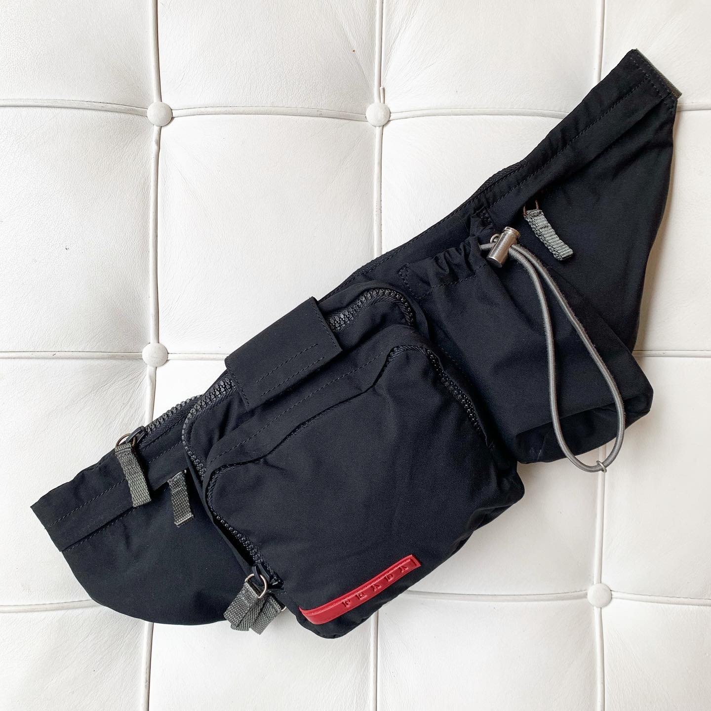 Prada ナイロンボディバッグ Cerva Vintage Clothes