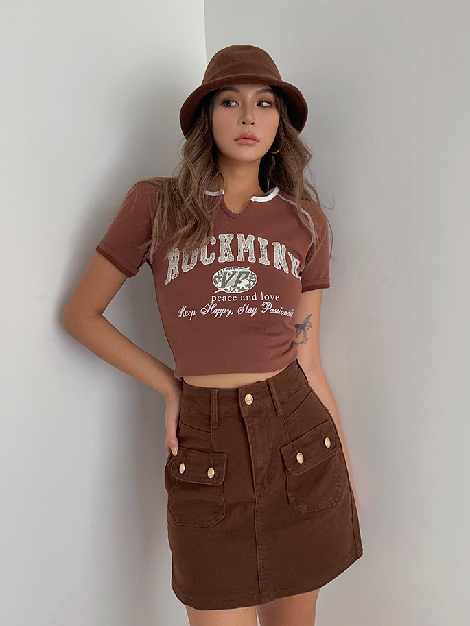 クロップドプリントTシャツ 半袖Tシャツ サマー ミニTシャツ Tシャツ ヘソ出し クロップド トップス カジュアル ストリートファッション レディース アメカジコーデ 10代 20代 30代