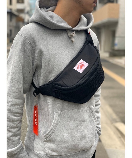 ちょっとしたお出かけに最適なバッグ♪