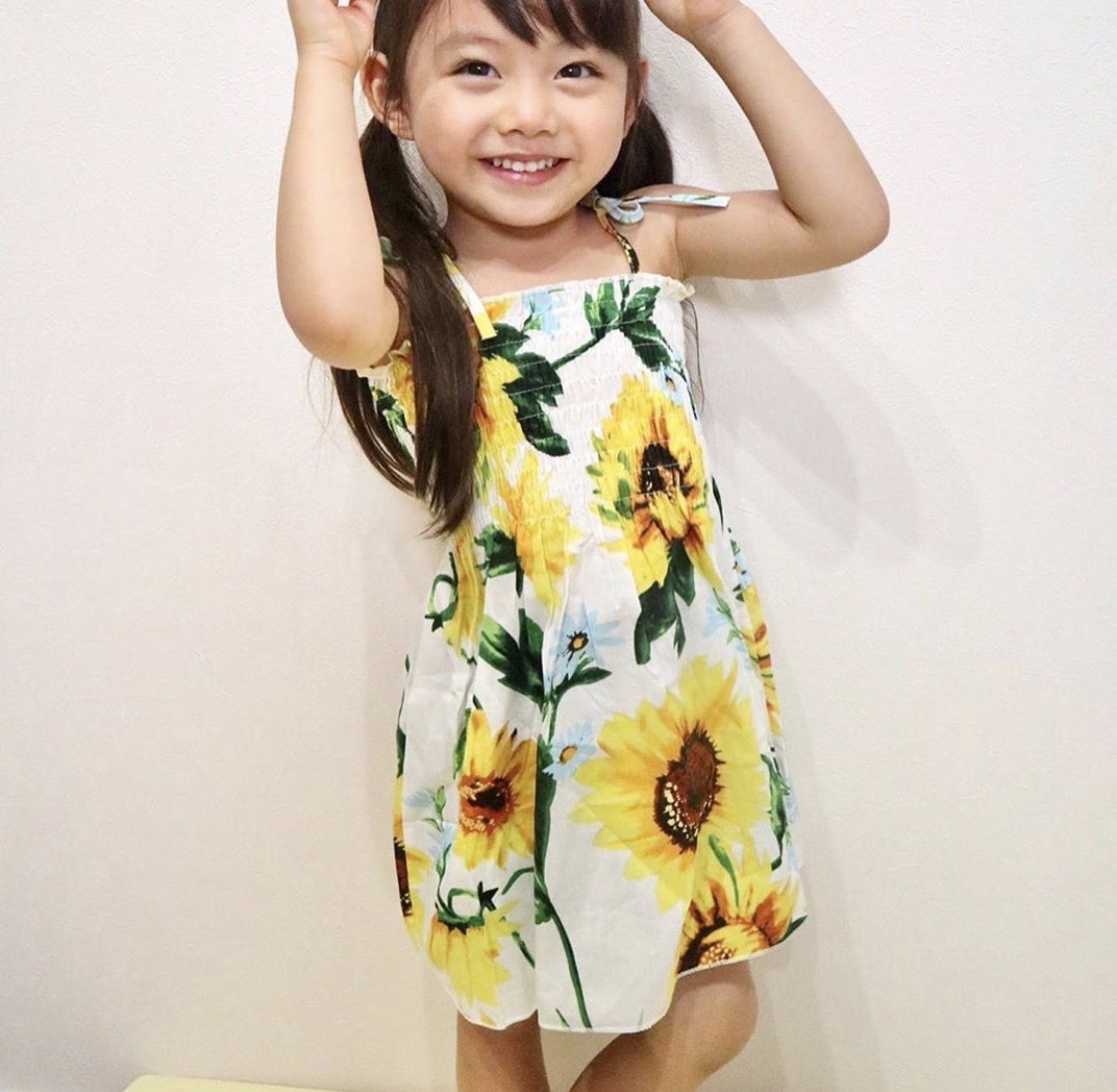 商品番号1018 ひまわり柄ワンピース Tuery Kids 商品番号1018 ひまわり柄ワンピース Tuery Kids