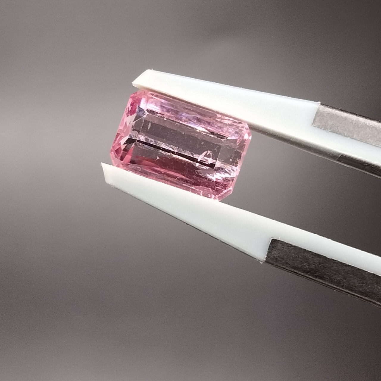 甘めなピンクがかわいいトルマリン【1.37ct/7.8×5.2】
