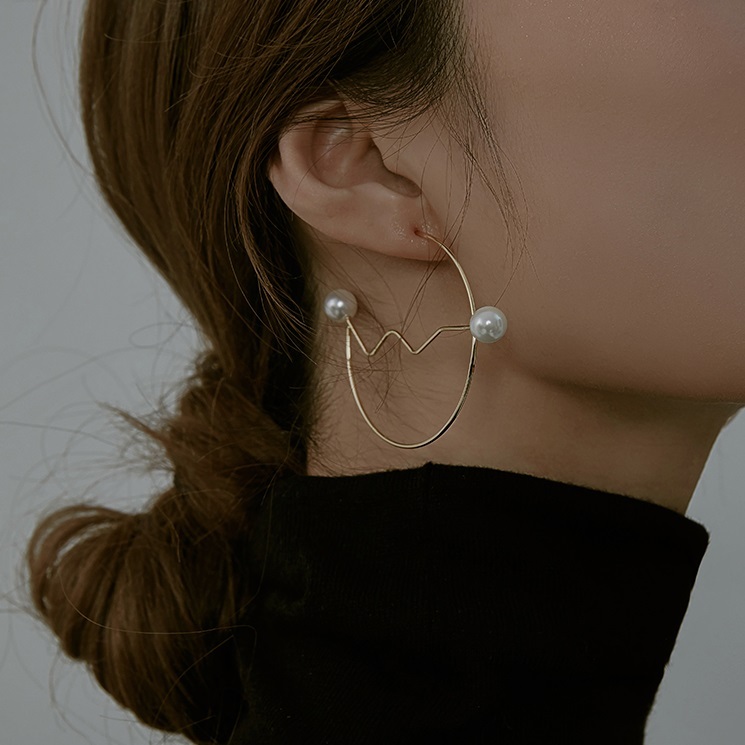 送料無料 ピアス ゴールド シルバー パール フープピアス ゴールドピアス シルバーピアス アクセサリー アクセ 上品 きれいめ カジュアル 大人可愛い シンプル デート 女子会 お呼ばれ お食事会 パーティー 結婚式 二次会 謝恩会 Eine Katze 送料無料 ピアス ゴールド シルバー パール フープピアス ゴールドピアス シルバーピアス アクセサリー アクセ 上品 きれいめ カジュアル 大人可愛い シンプル デート 女子会 お呼ばれ お食事会 パーティー 結婚式 二次会 謝恩会 Eine Katze