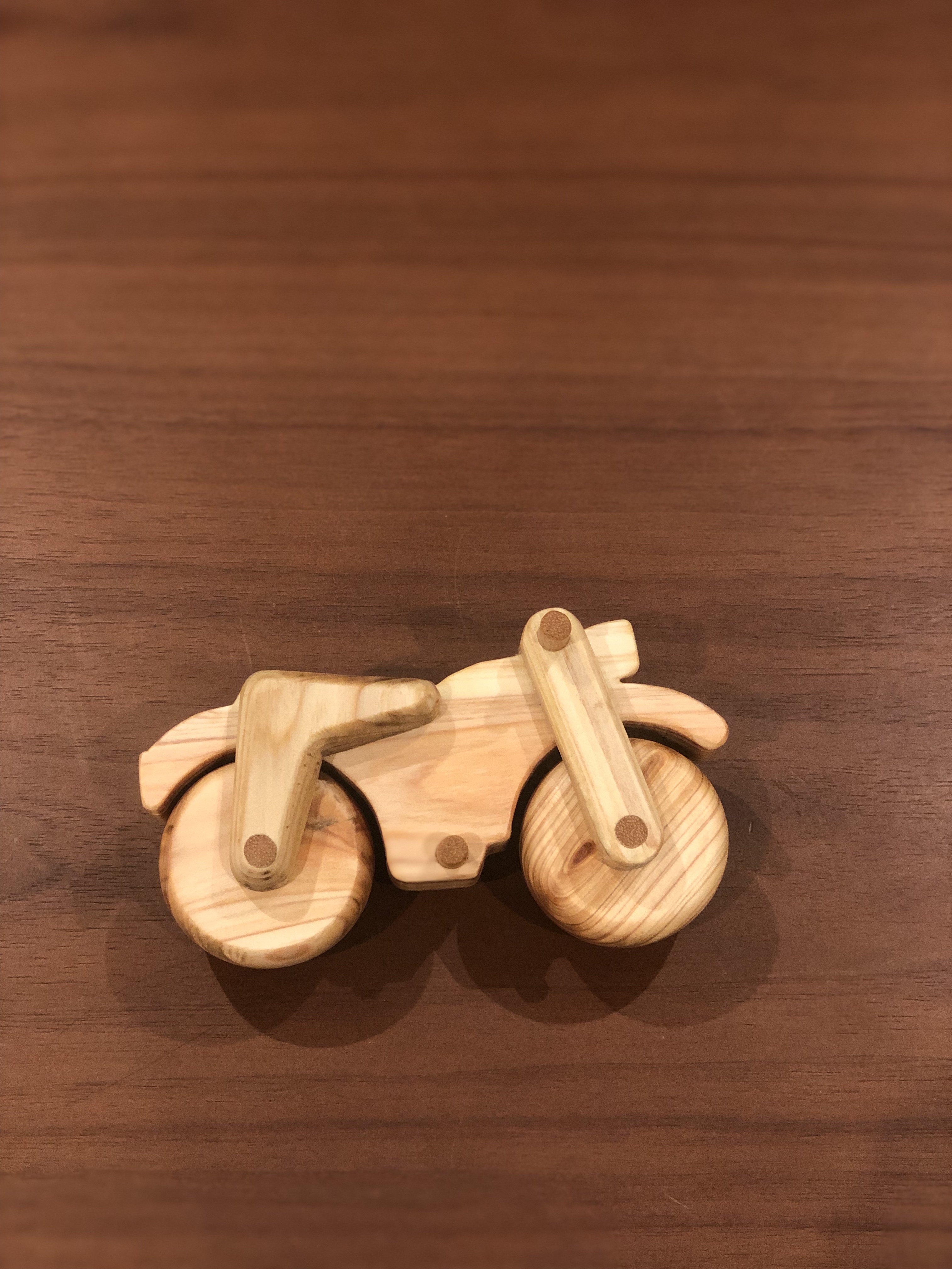 ヒノキの木のおもちゃ コロコロバイク 子供 赤ちゃん 安心 Ozcraft