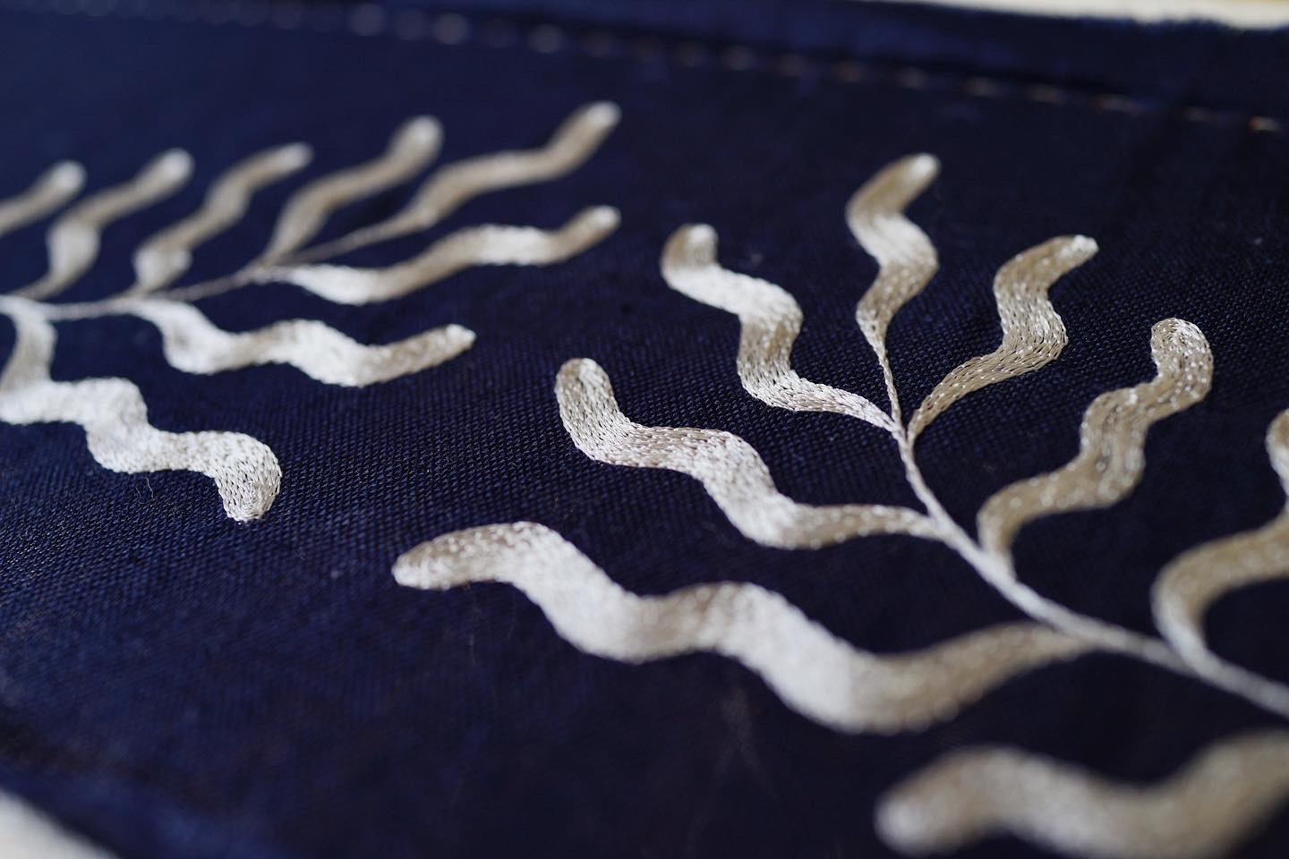 【SWIMAYA POUCH】 "Sea plant-white"