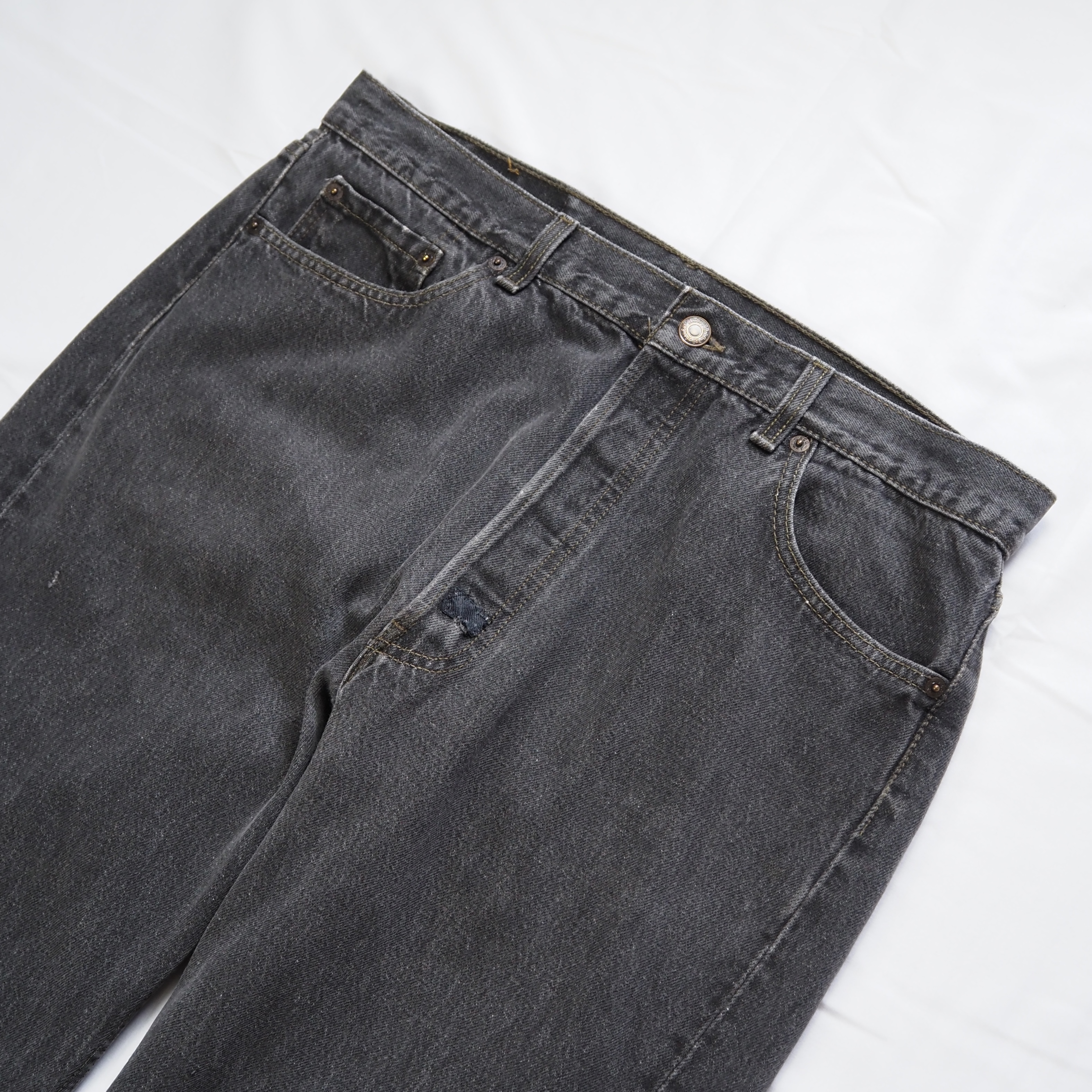 90’s Levi’s 501 先染めブラックデニム 36×30 の画像 2