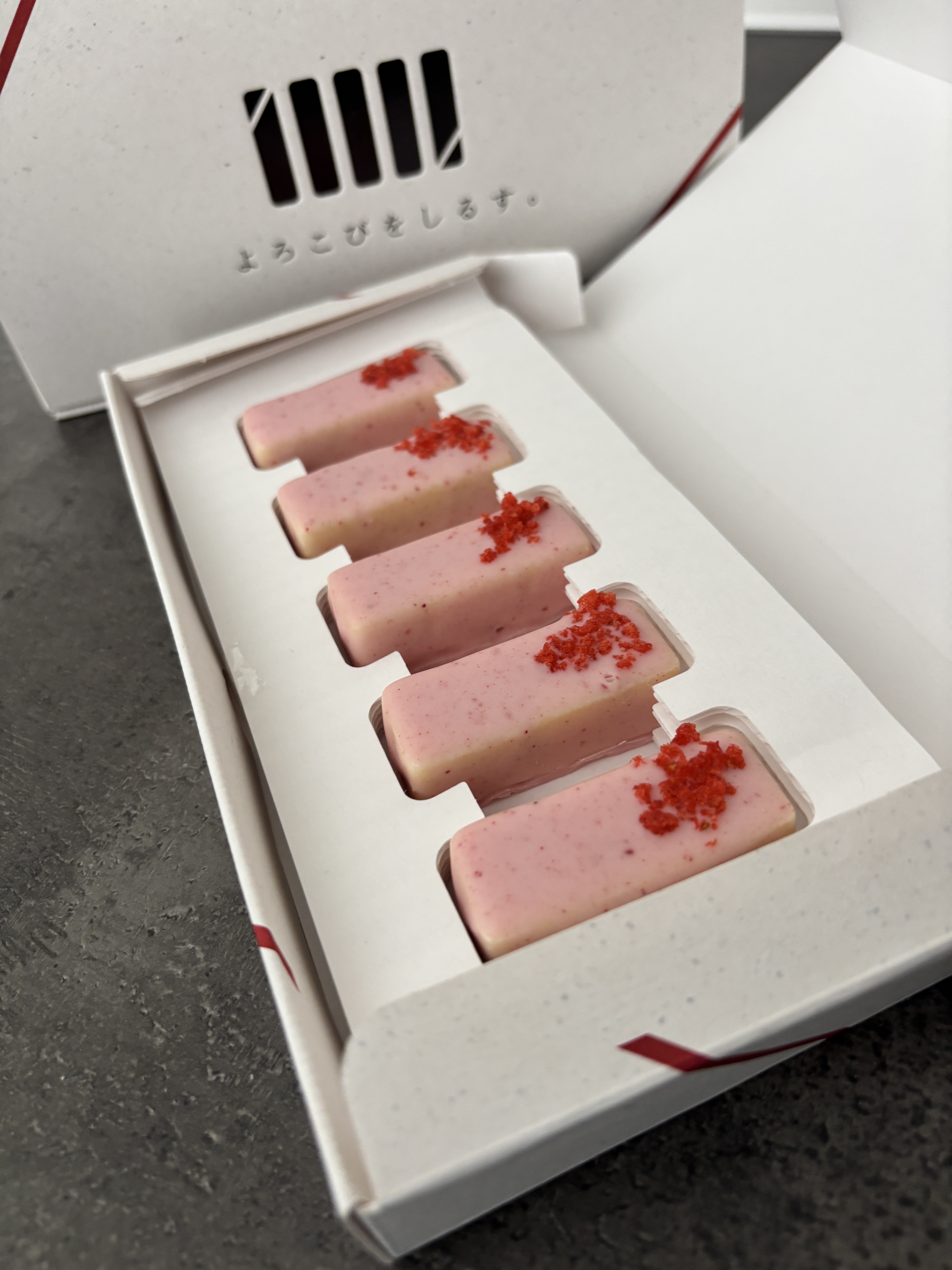 よろこびをしるす。チョコレート(ストロベリー)