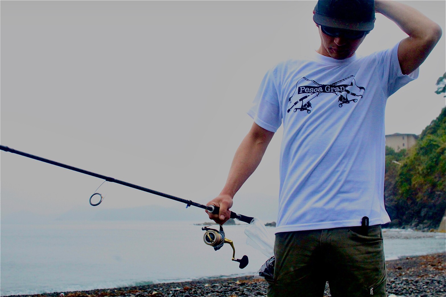 ロゴtシャツ White Pescagrande ペスカグランデ 釣り服 ルアー バス ジギング ティップラン Pescagrande ロゴtシャツ White Pescagrande ペスカグランデ 釣り服 ルアー バス ジギング ティップラン Pescagrande