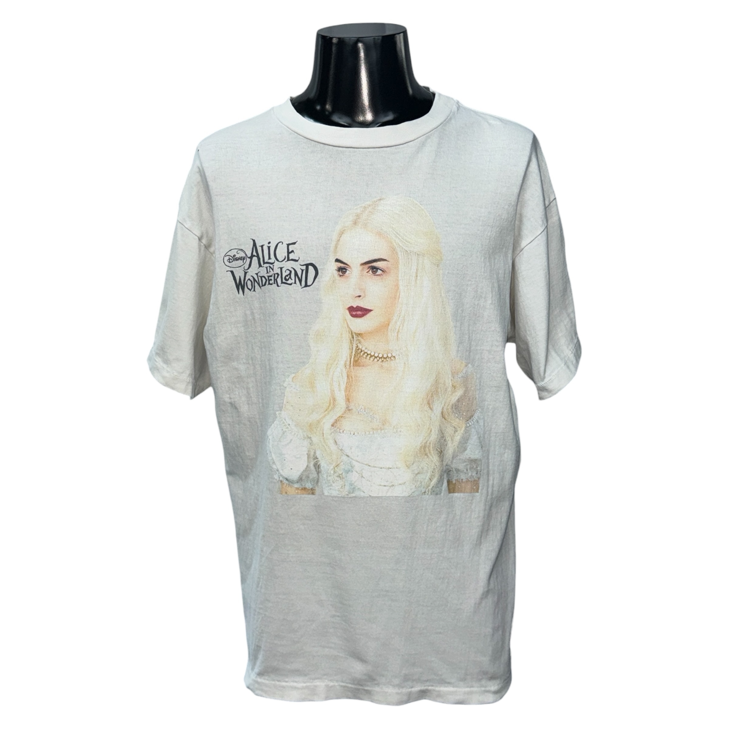 【SAINT Mxxxxxx】セントマイケル “ALICE IN WONDERLAND WHITE QUEEN” 23SS Tシャツ